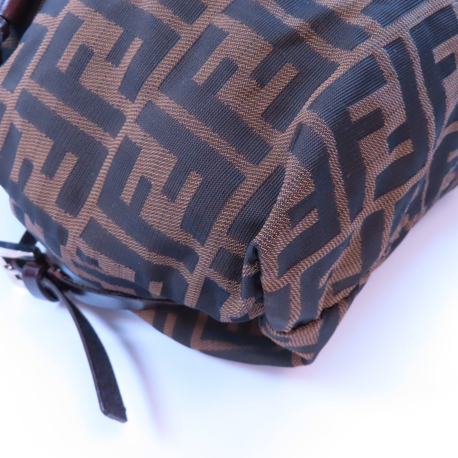 FENDI 牛皮皮革/帆布Backpack金扣背包