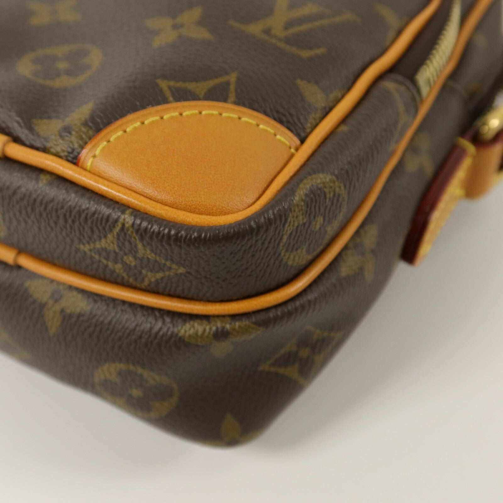 LOUIS VUITTON Monogram Amazone肩背袋