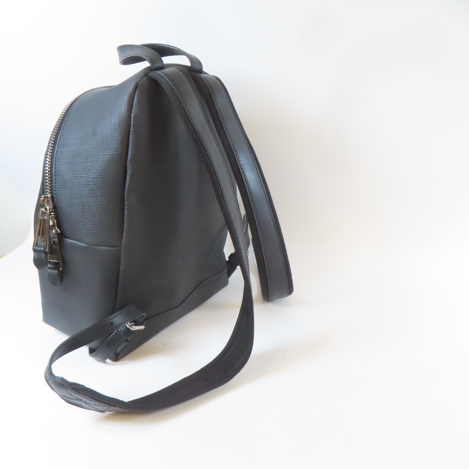 MOSCHINO 塗層帆布Backpack銀扣背包黑色