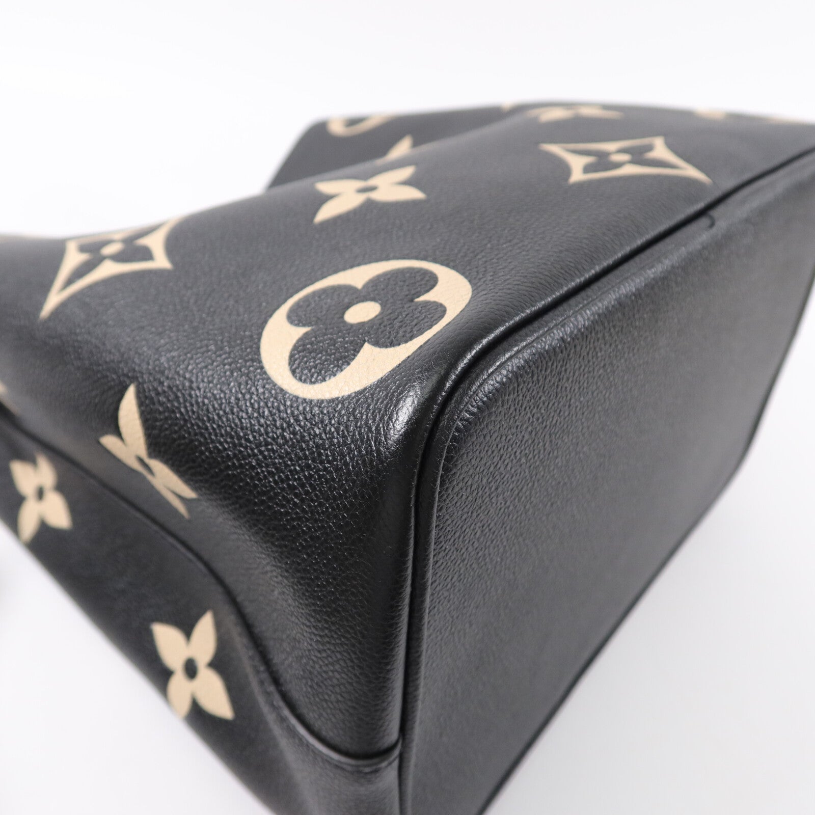 LOUIS VUITTON Monogram Empreinte Bicolor Neo Noe MM金手挽肩背兩用袋