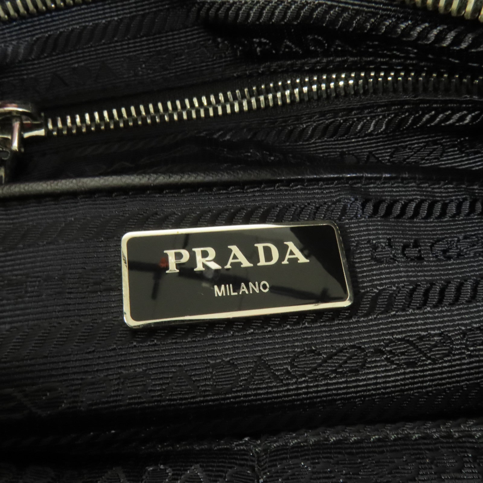 PRADA 尼龍Tote Bag銀扣肩背袋