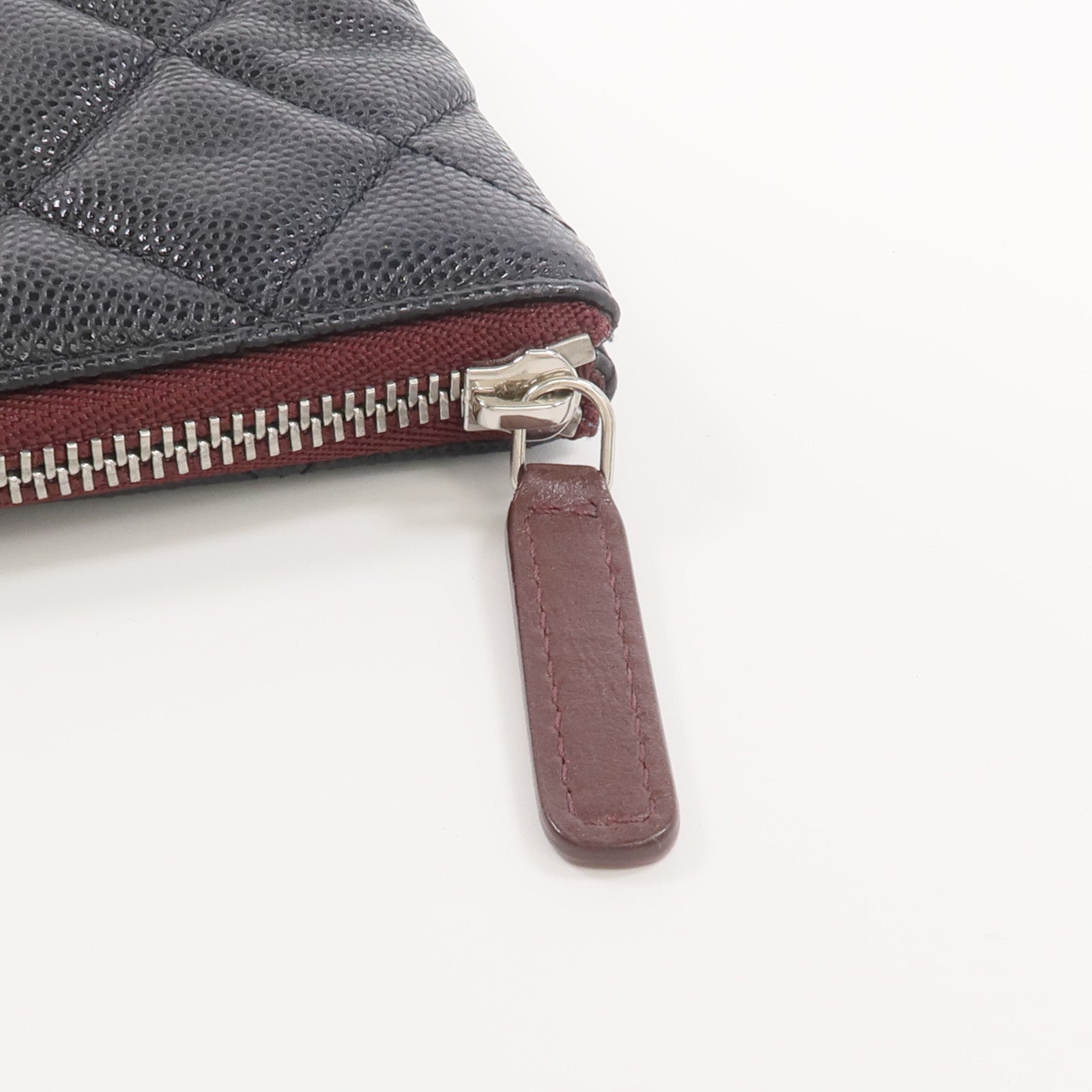 CHANEL 牛皮皮革Pouch銀扣手拿包