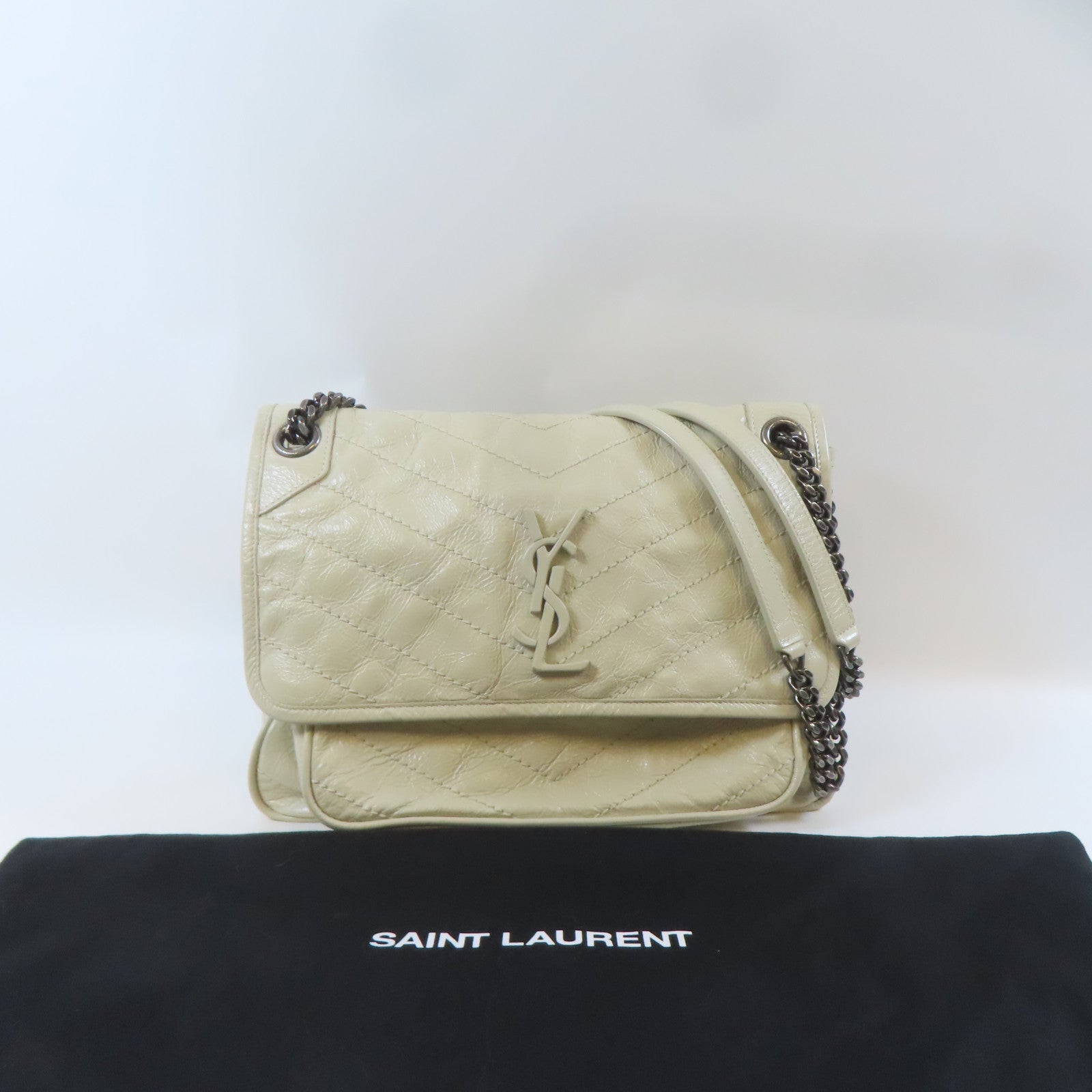 SAINT LAURENT 牛皮皮革Niki Medium銀扣鏈帶肩背袋米白色