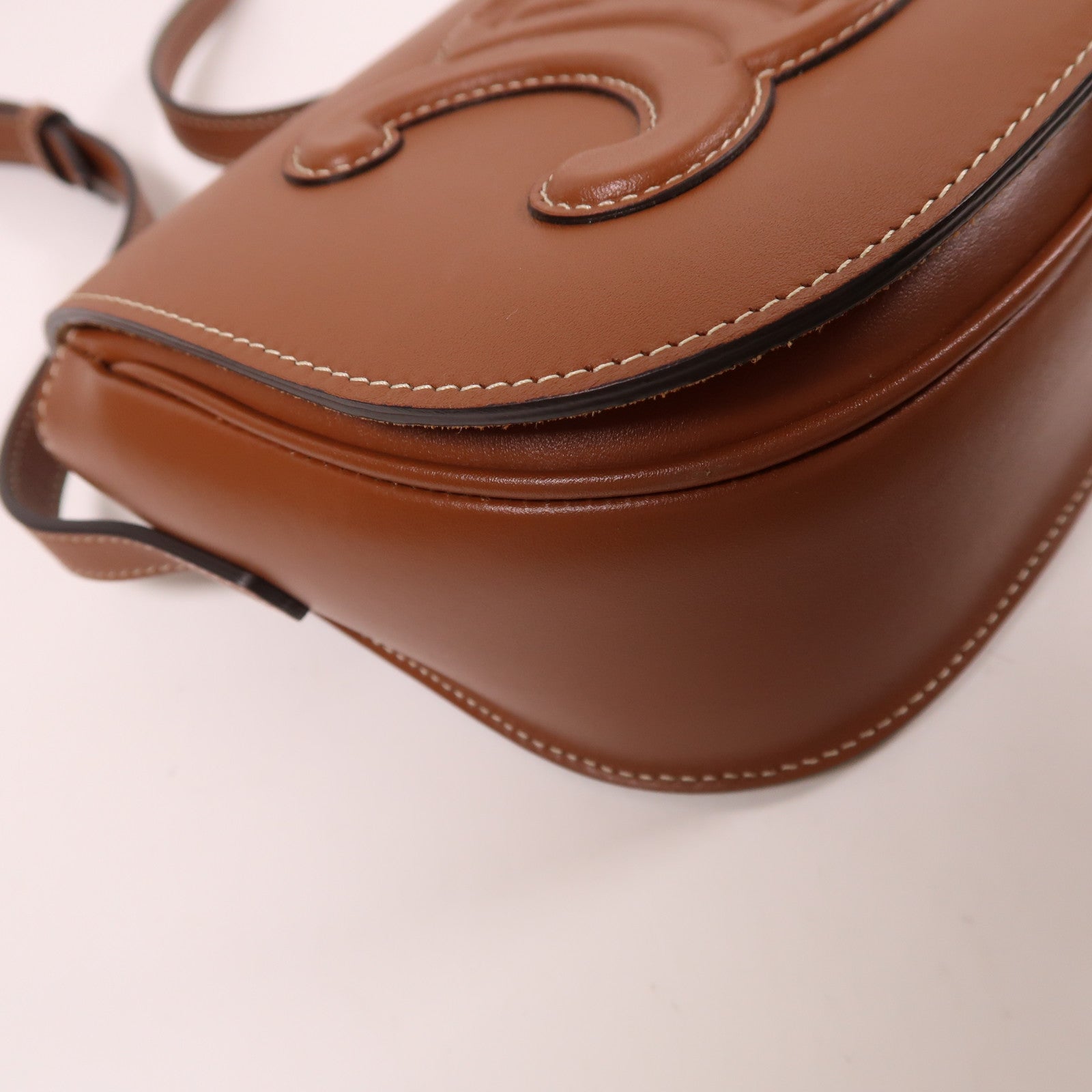 CELINE 牛皮皮革Folco Triomphe金扣肩背袋
