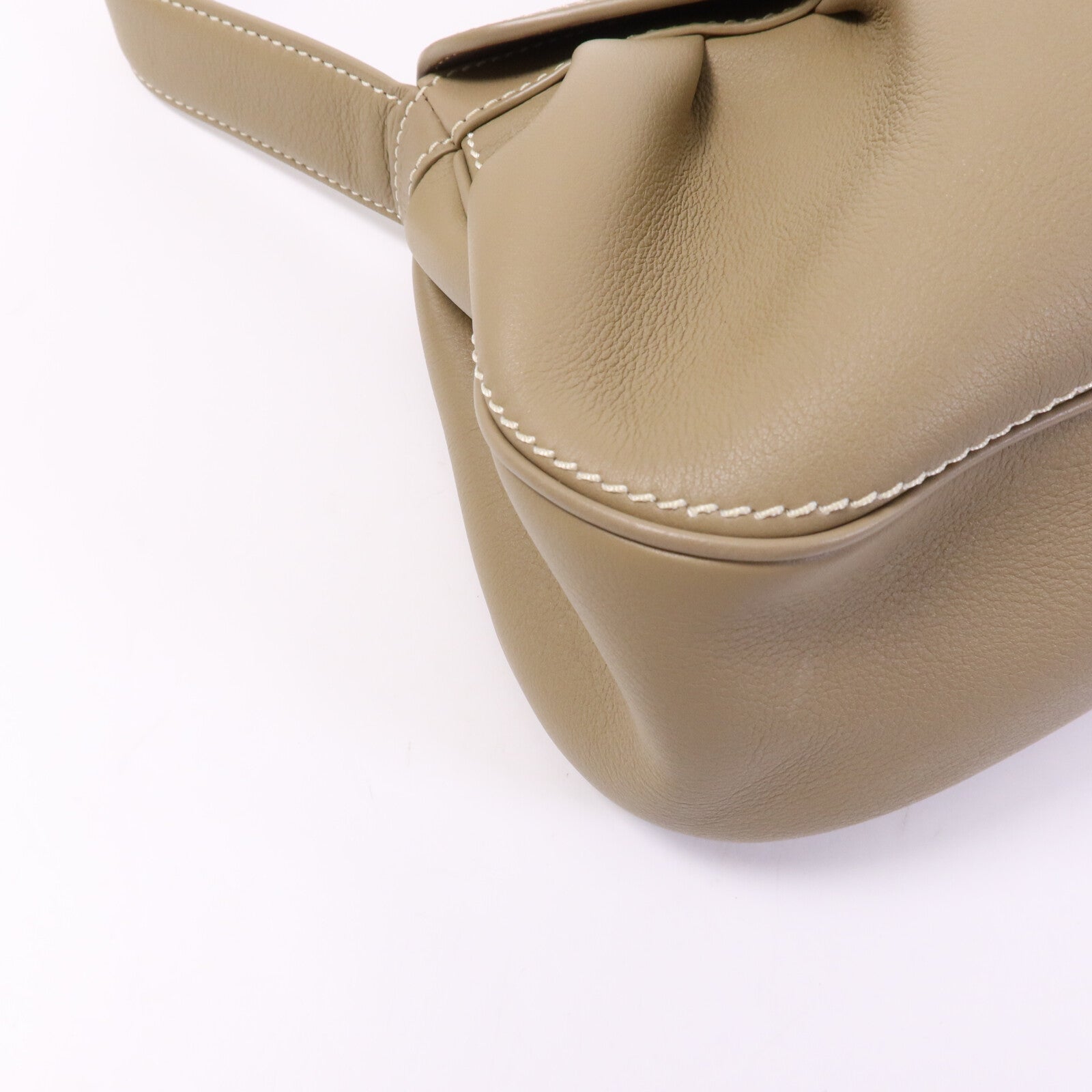 CELINE 皮革Polly Medium金扣肩背袋