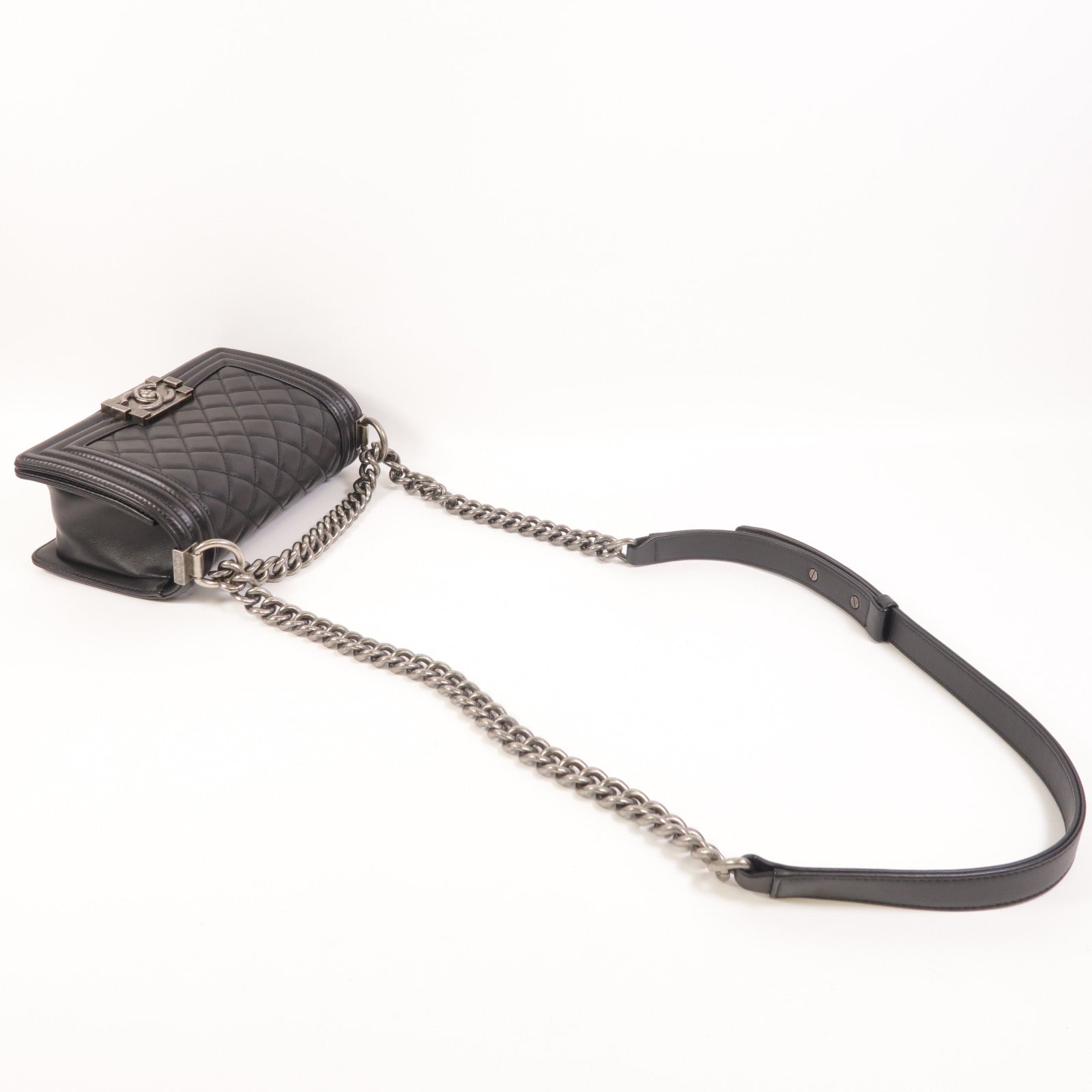 CHANEL 羊皮皮革Boy 20銀扣鏈帶肩背袋