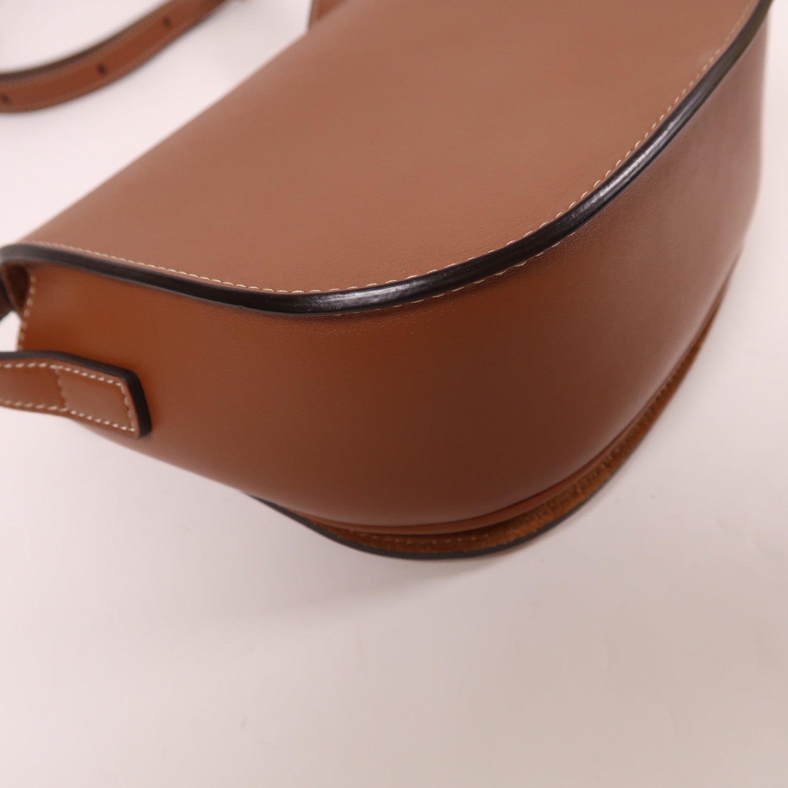 CELINE 牛皮皮革Folco Triomphe金扣肩背袋