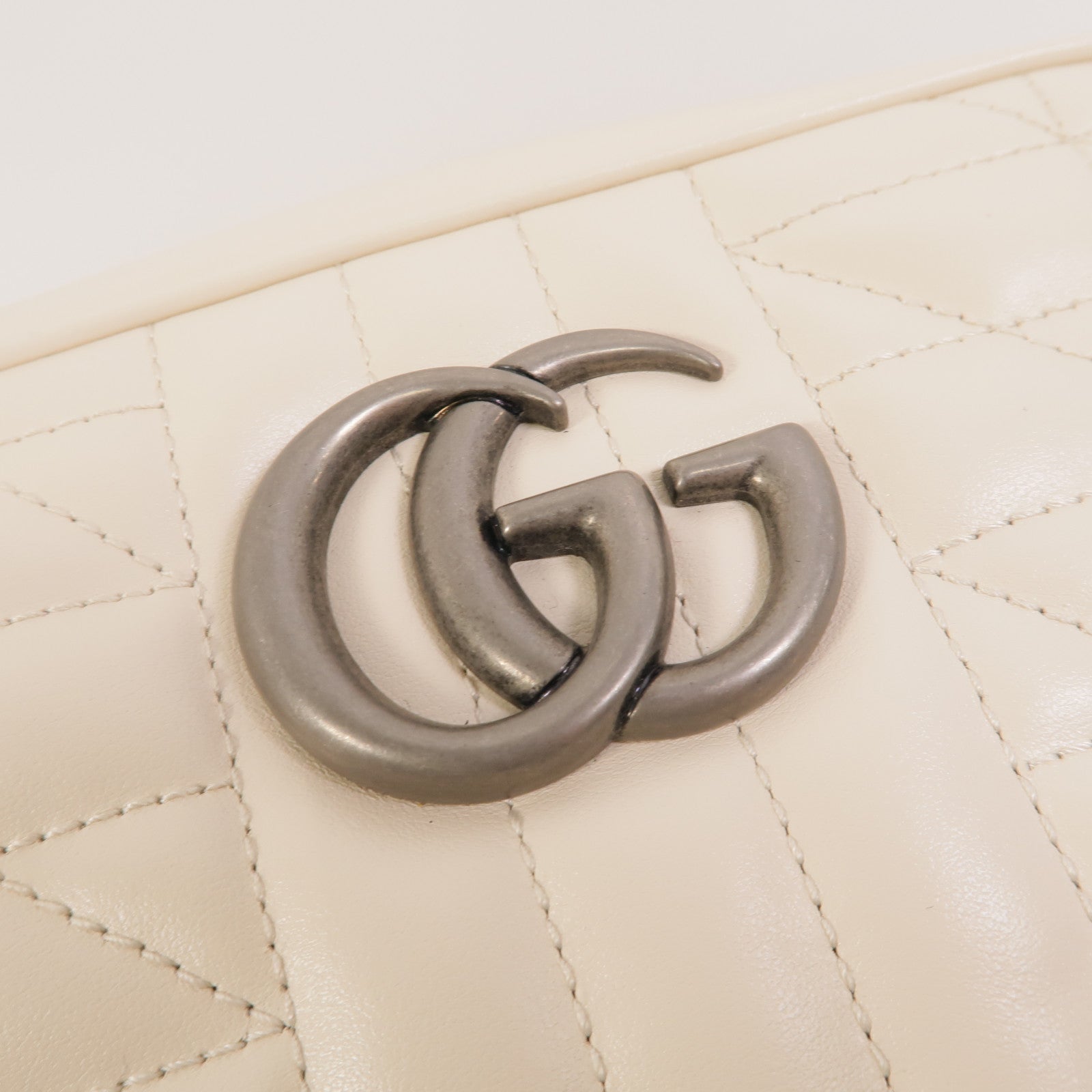 GUCCI 牛皮皮革GG Marmont肩背袋