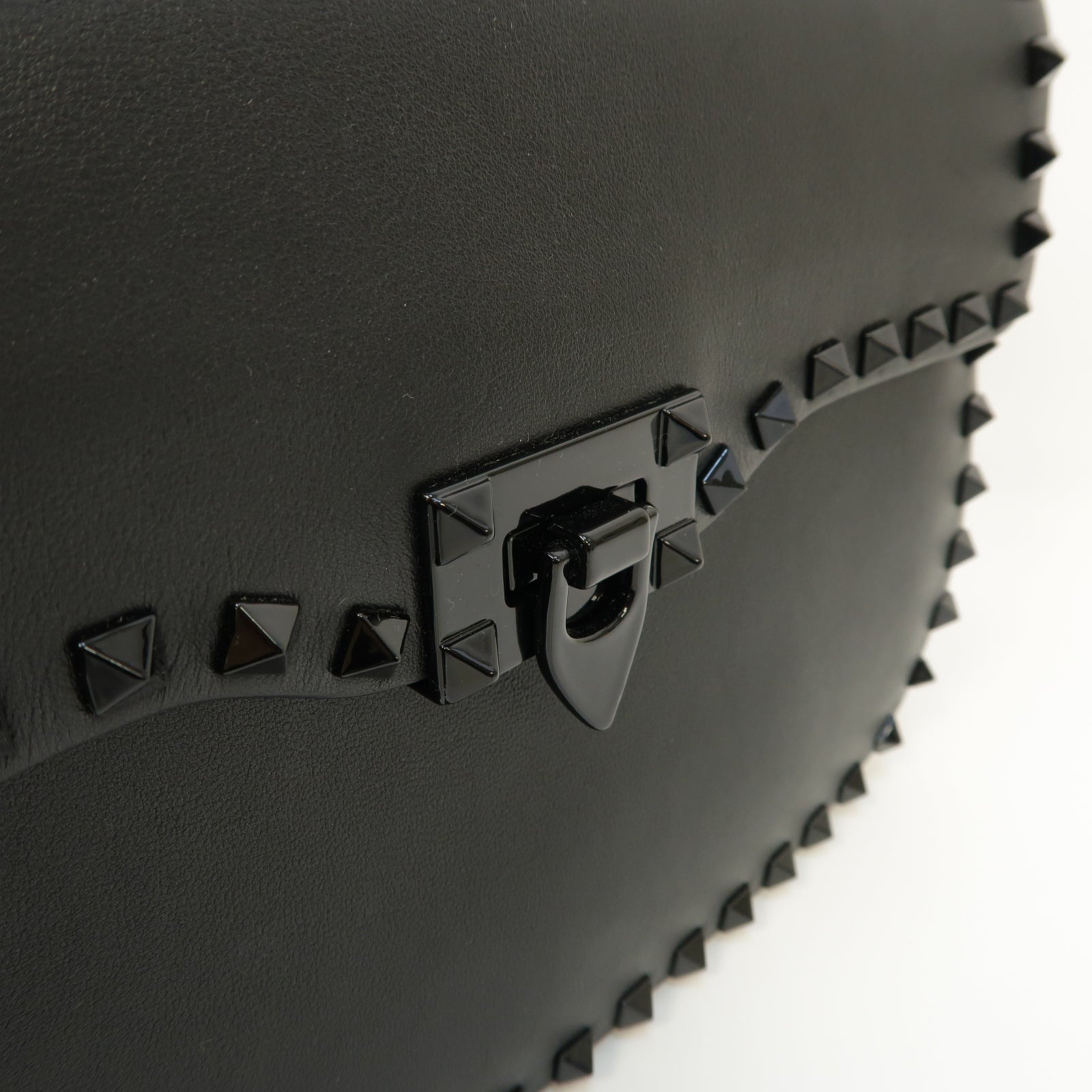 Valentino 牛皮皮革Shoulder Bag肩背袋黑色