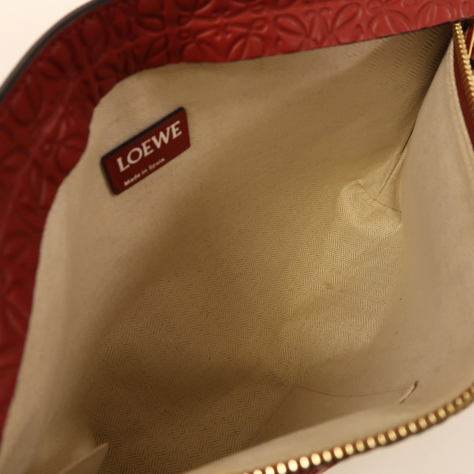 LOEWE 牛皮皮革Clutch Bag金扣手拿包紅色