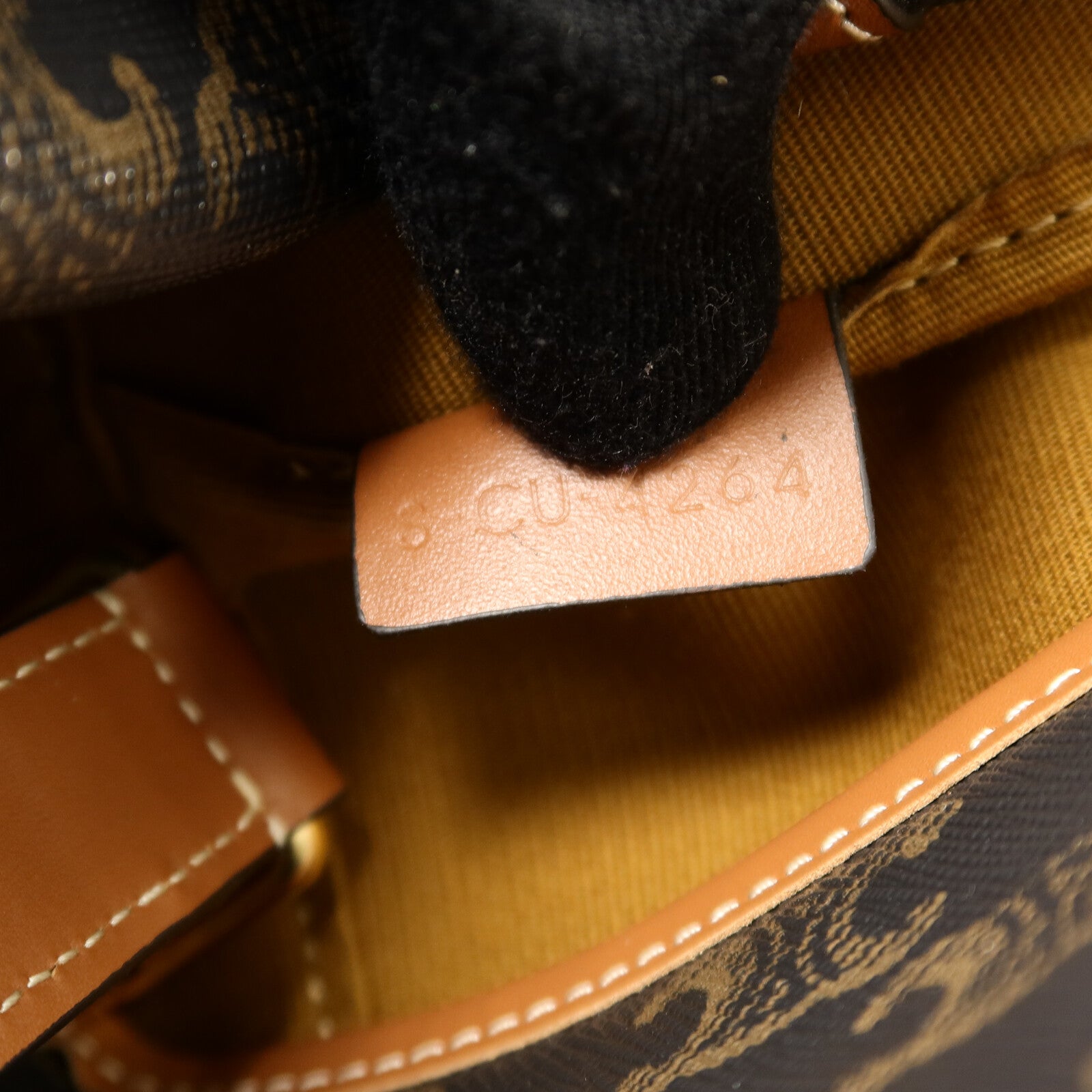 CELINE 塗層帆布Triomphe Small Bucket肩背袋