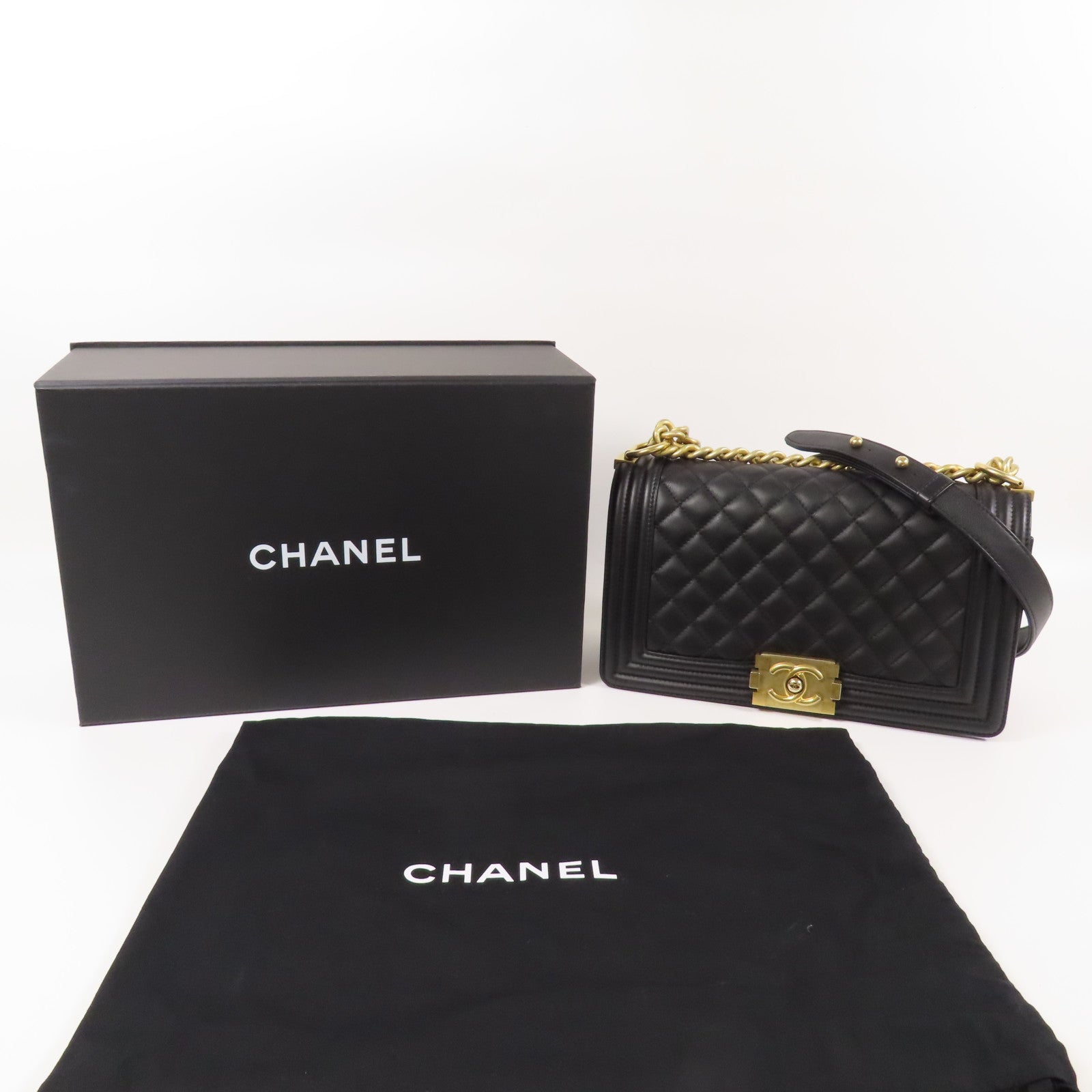 CHANEL 牛皮皮革Boy 25金扣肩背袋