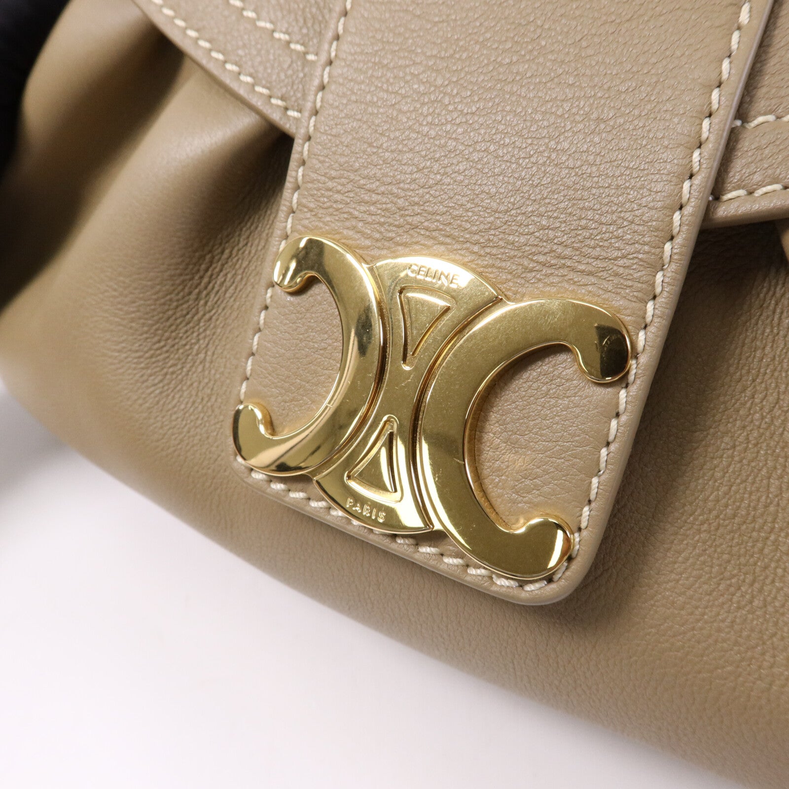 CELINE 皮革Polly Medium金扣肩背袋
