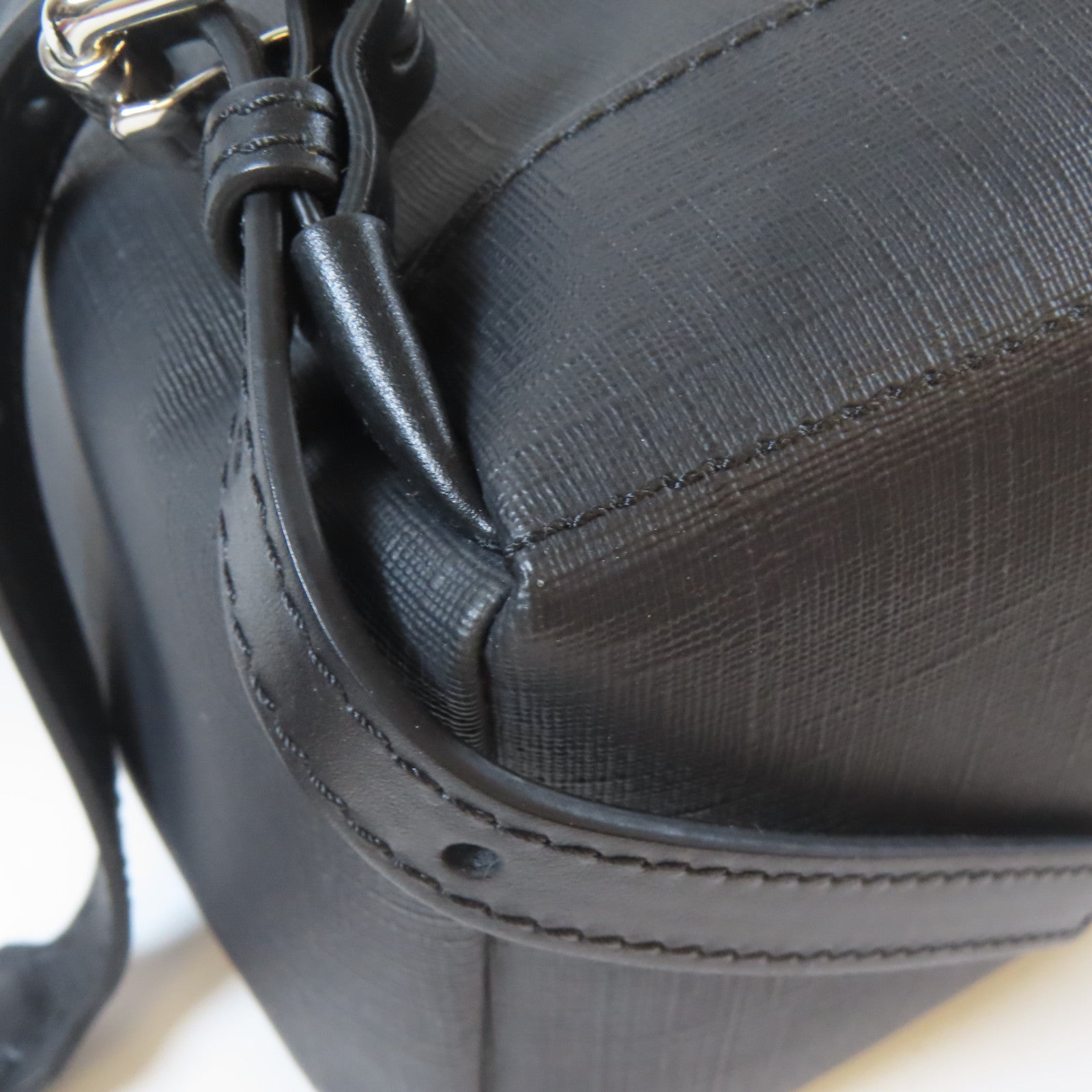 MOSCHINO 塗層帆布Backpack銀扣背包黑色