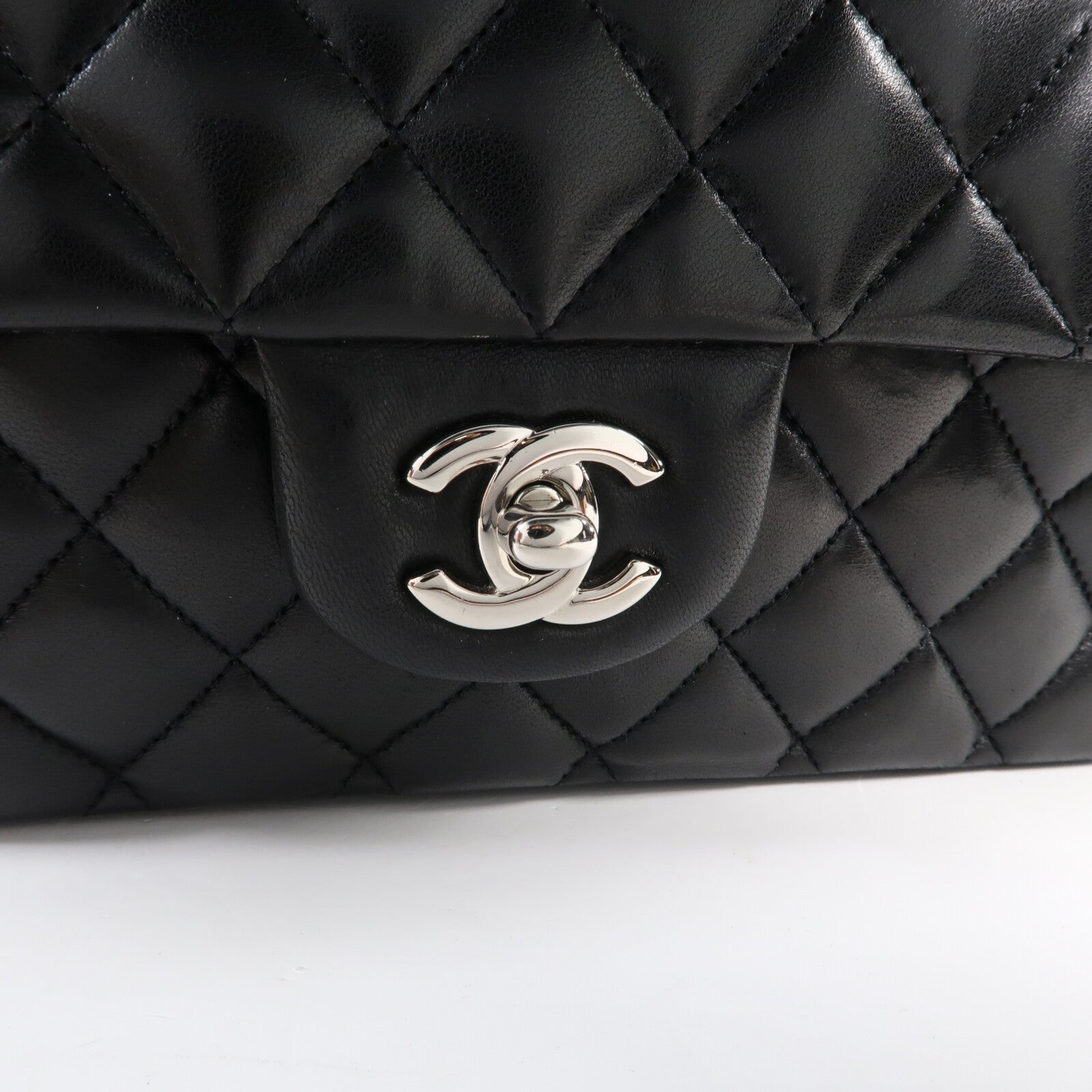 CHANEL 羊皮皮革Classic 25銀扣鏈帶肩背袋