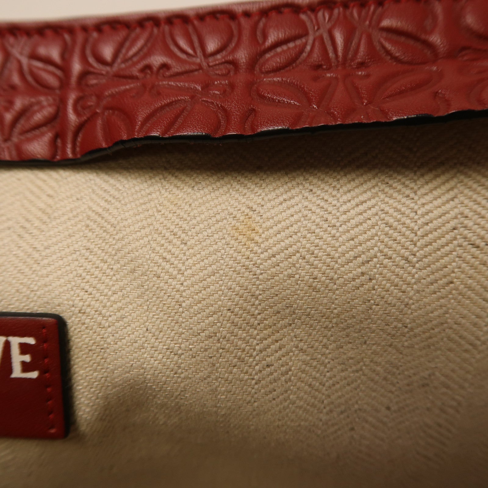 LOEWE 牛皮皮革Clutch Bag金扣手拿包紅色