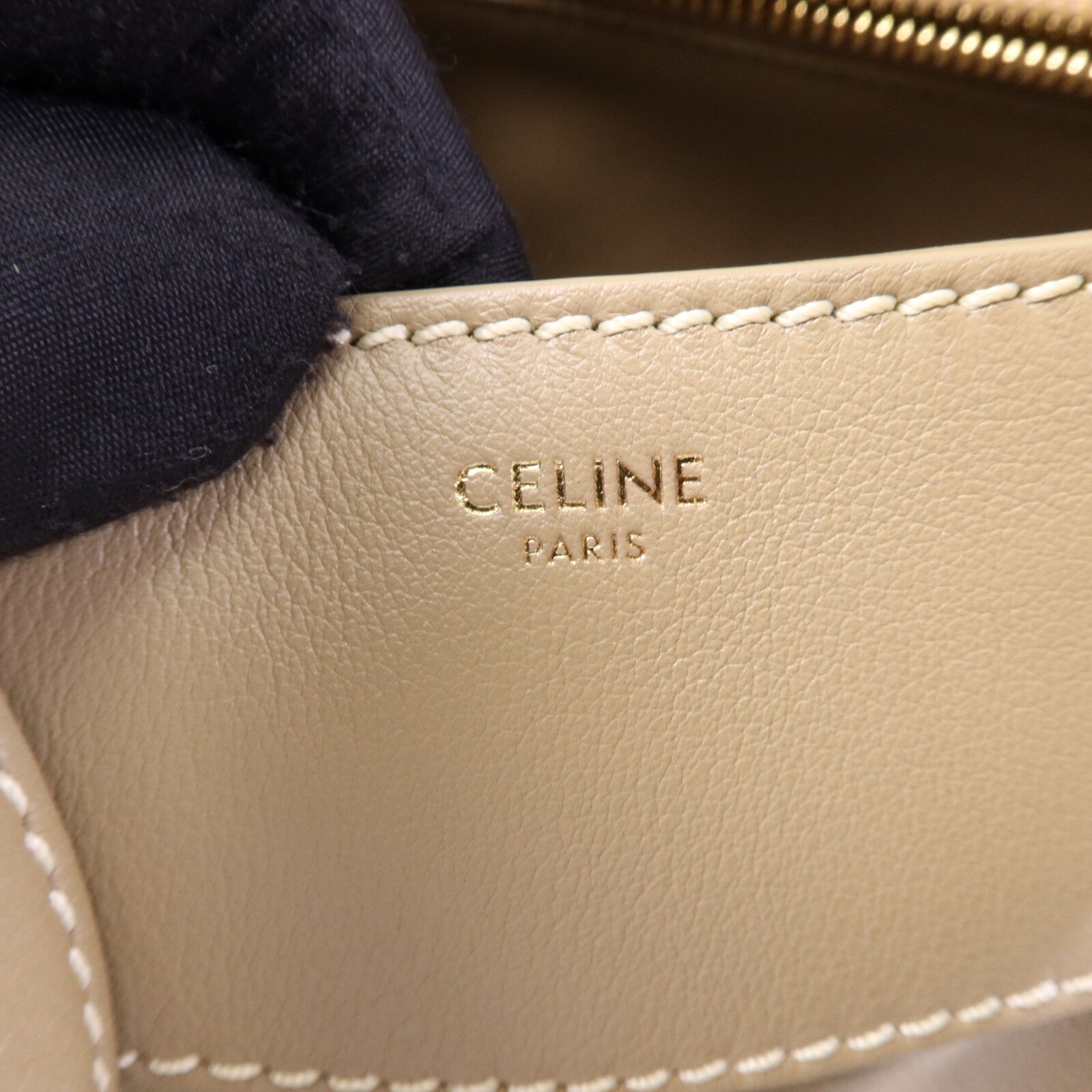 CELINE 皮革Polly Medium金扣肩背袋