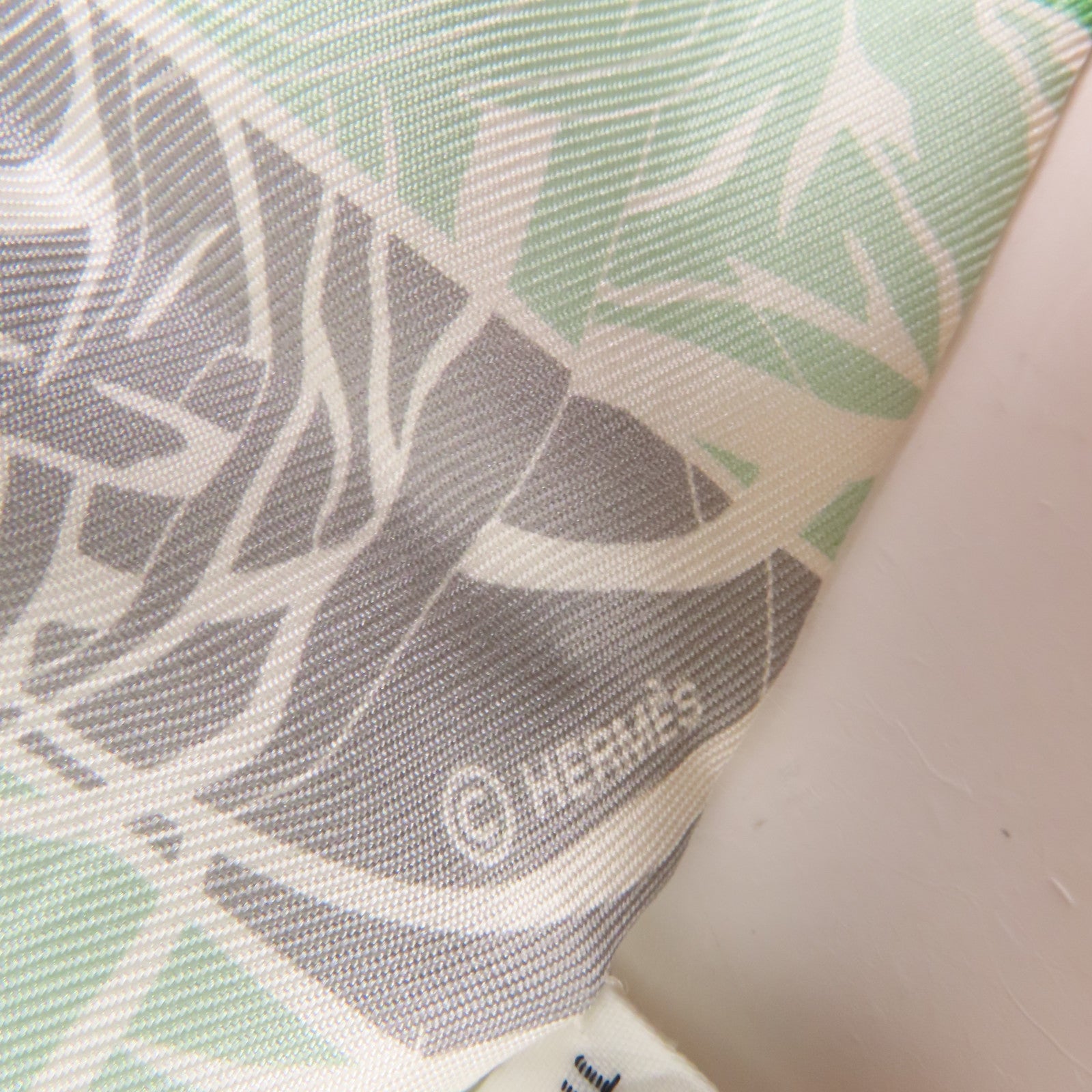 HERMES 絲質Twilly絲巾