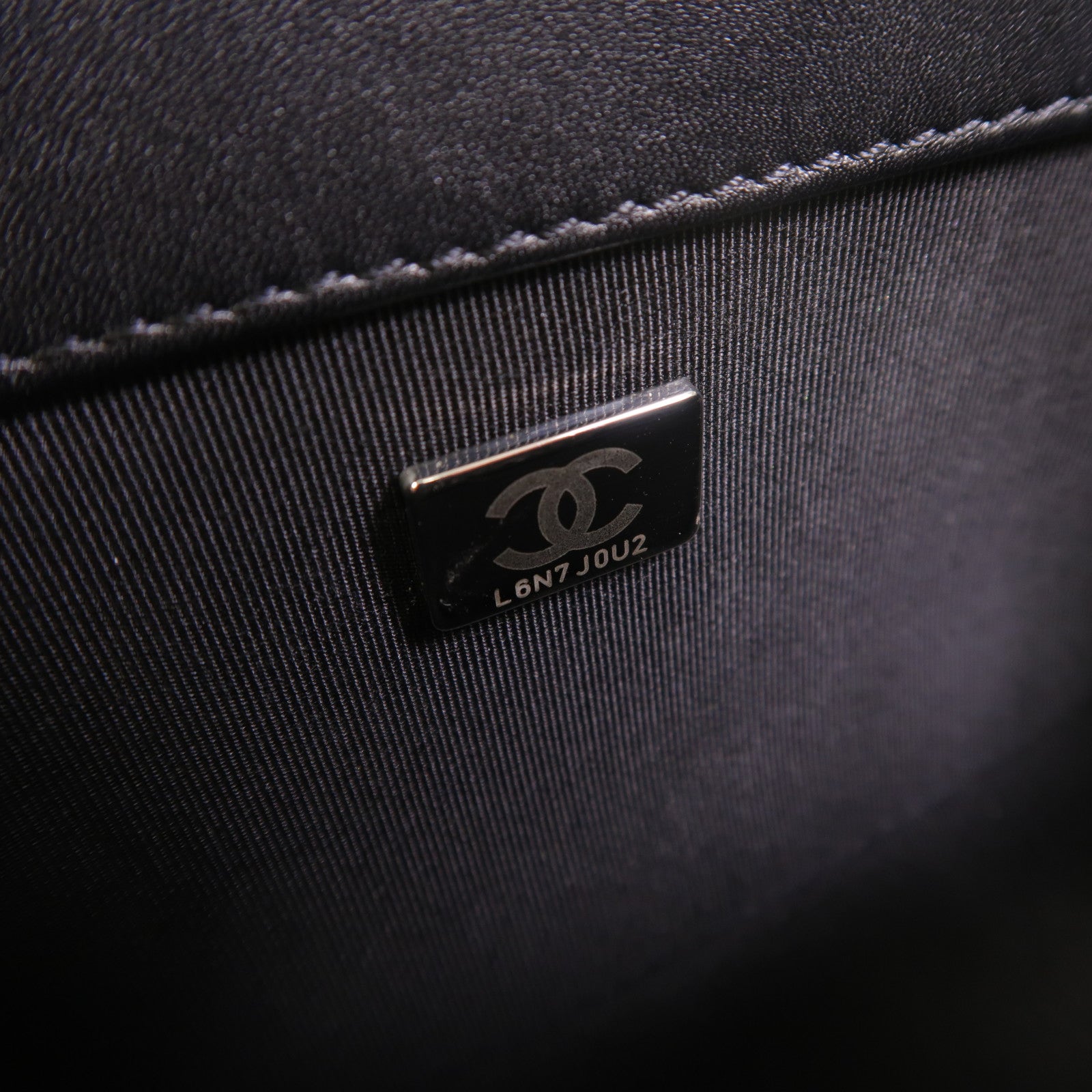 CHANEL 羊皮皮革Boy 20銀扣鏈帶肩背袋