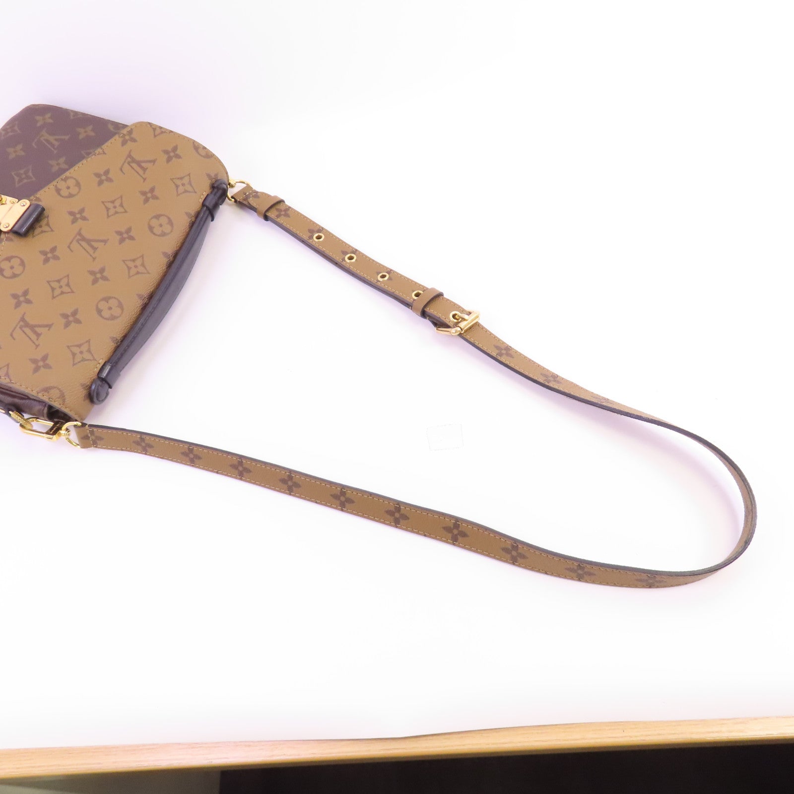 LOUIS VUITTON 【激減優惠】Monogram Reverse Pochette Metis金扣手挽肩背兩用袋