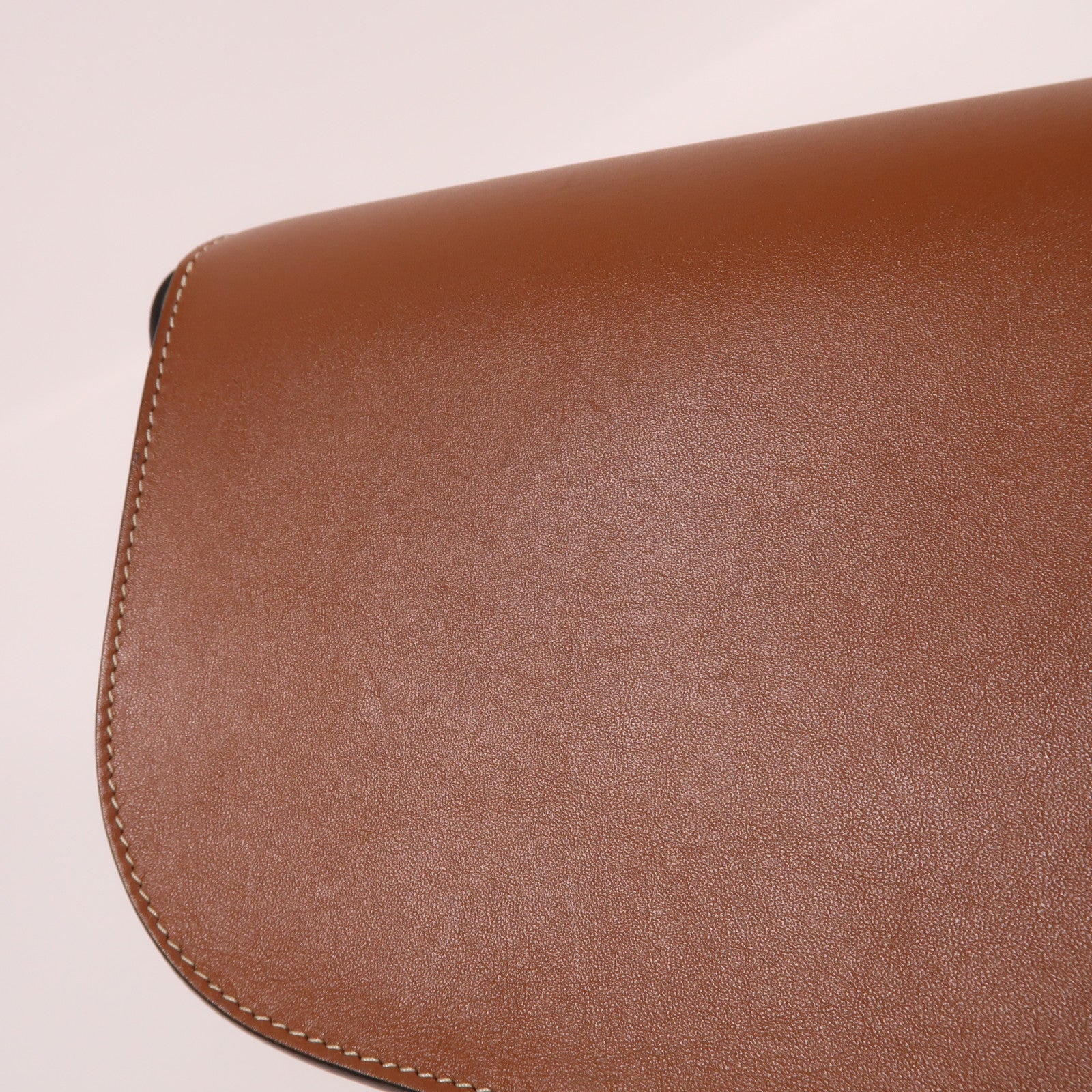 CELINE 牛皮皮革Folco Triomphe金扣肩背袋