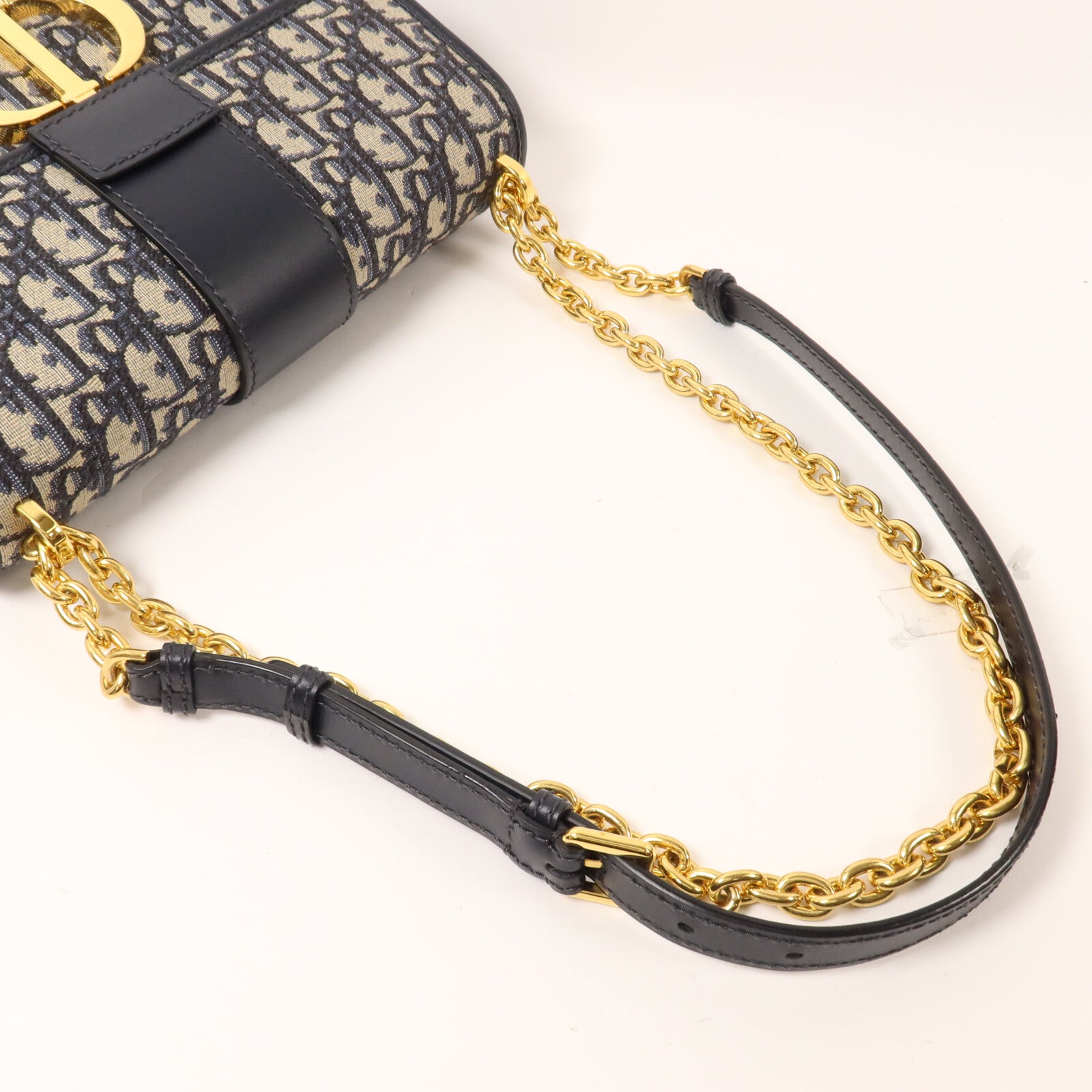 Dior 帆布30 Montaigne鏈帶肩背袋