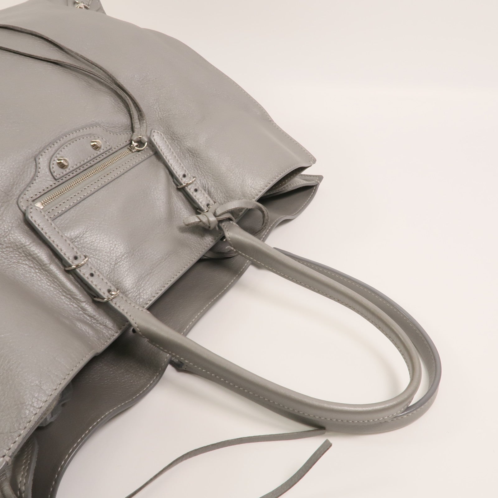 BALENCIAGA 牛皮皮革Papier A4手挽袋