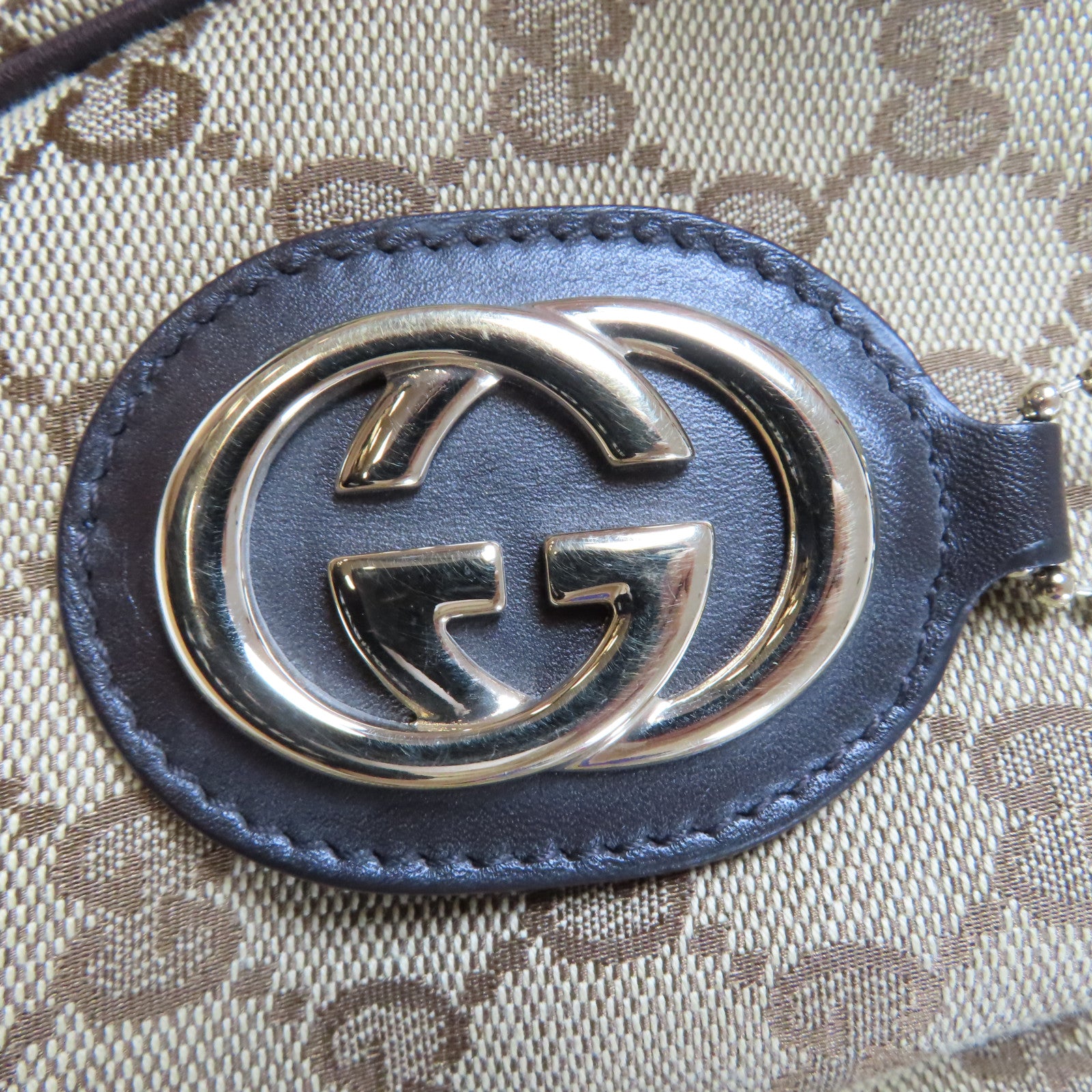GUCCI 帆布Sukey金扣肩背袋啡色
