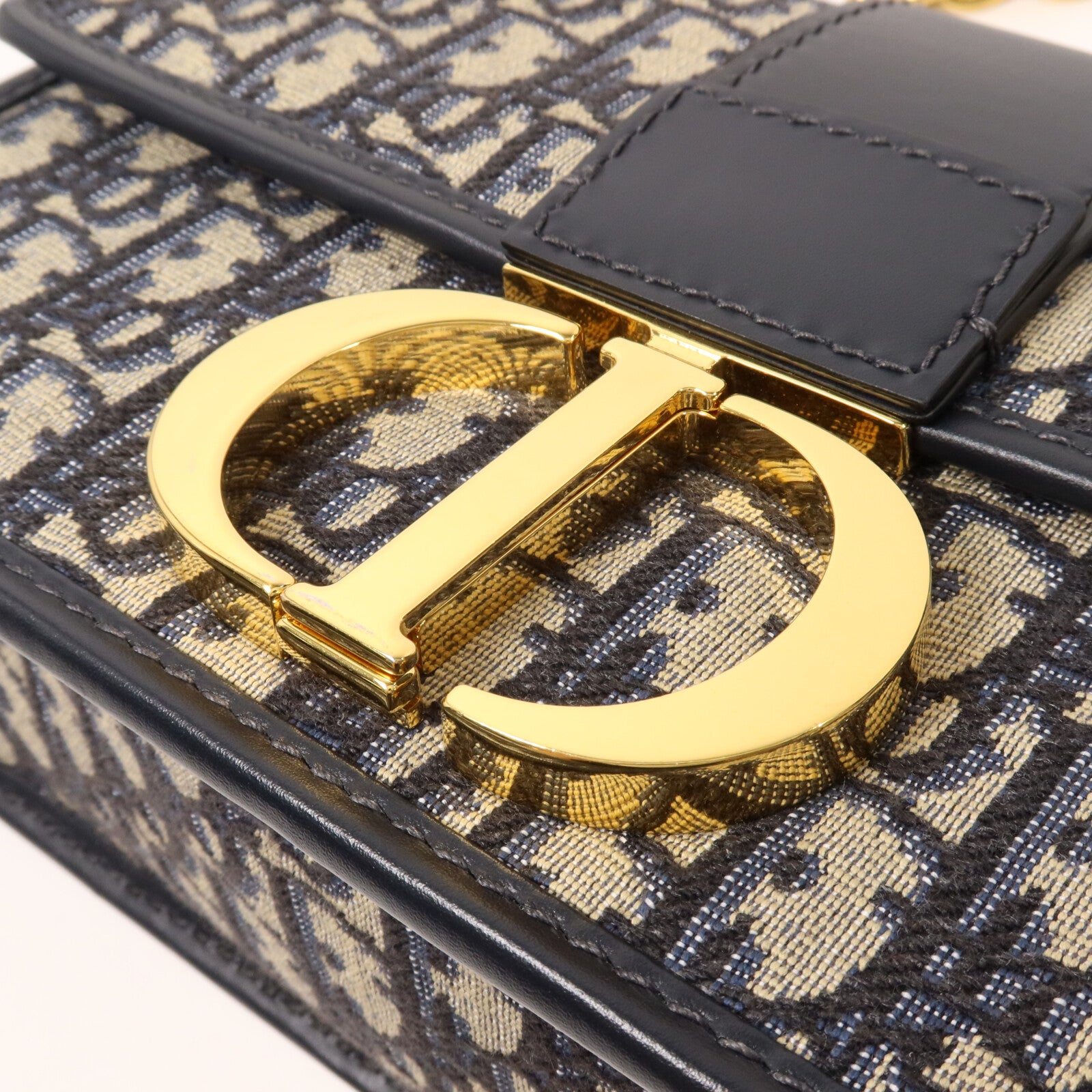 Dior 帆布30 Montaigne鏈帶肩背袋