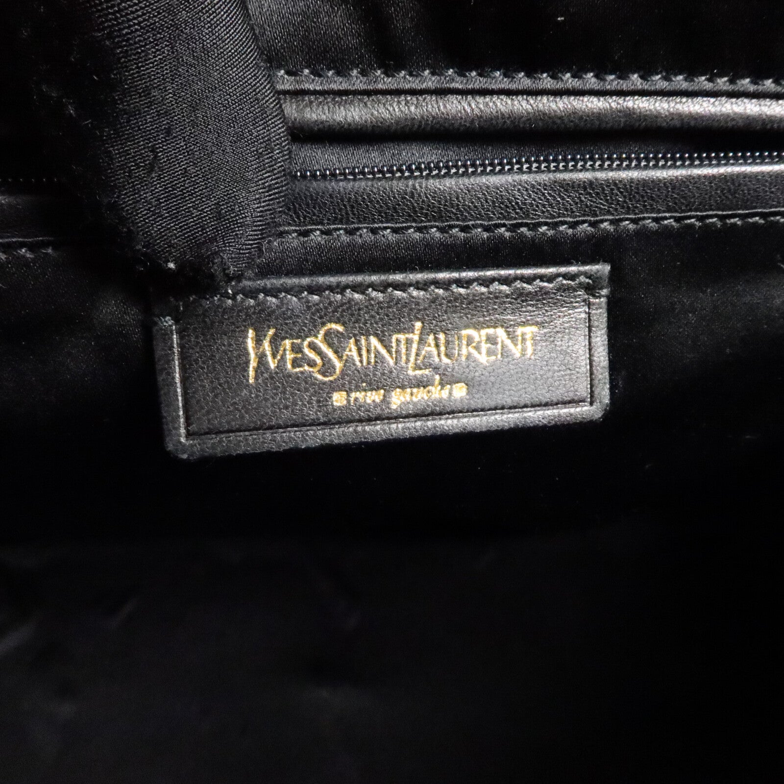 YVES SAINT LAURENT 漆皮皮革Muse Bag手挽袋