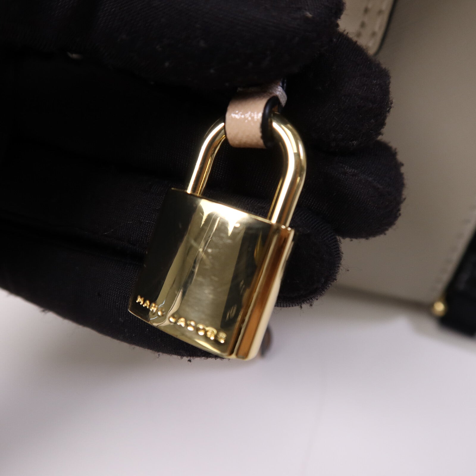 MARC JACOBS 牛皮皮革Little Big Shot Bag金扣手挽肩背兩用