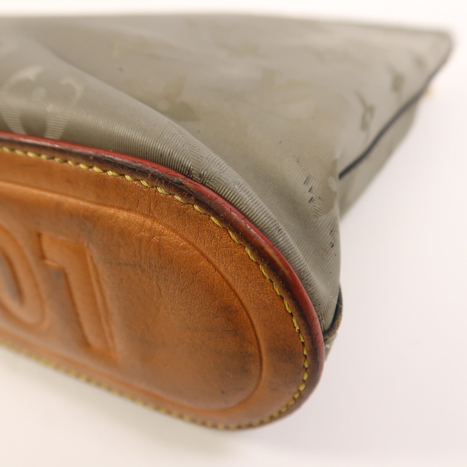 LOUIS VUITTON 【激減優惠】Monogram Titanium Pochette Cosmos金扣手拿包