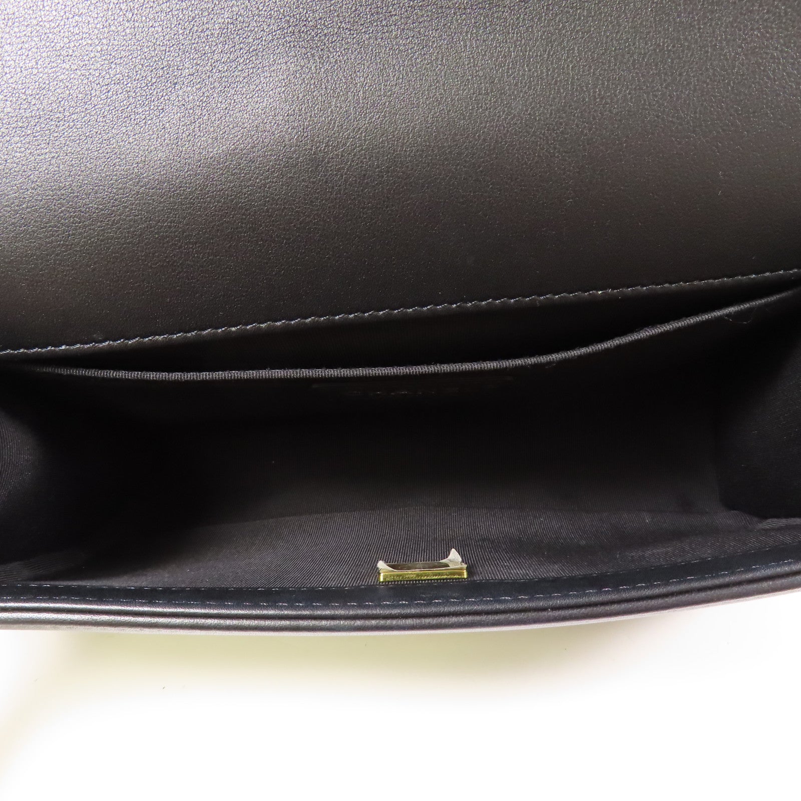 CHANEL 牛皮皮革Boy 25金扣肩背袋