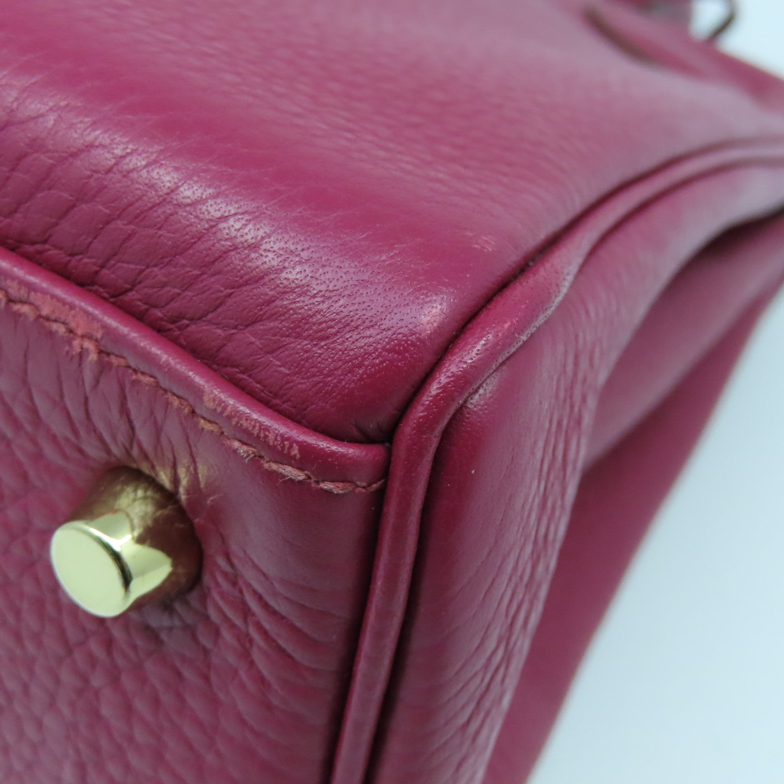 HERMES Clemence皮革Kelly 28金扣手挽袋Rubis红色