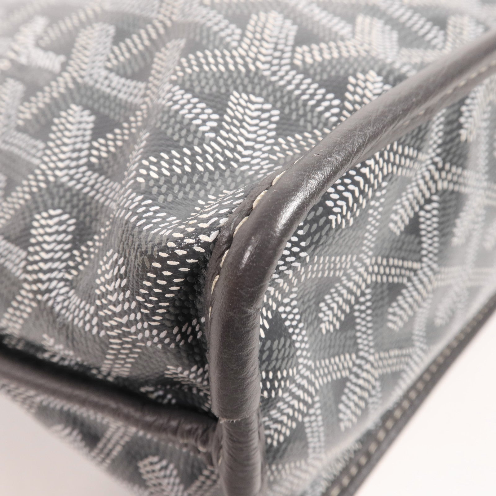 GOYARD 塗層帆布Anjou Mini銀扣手挽袋