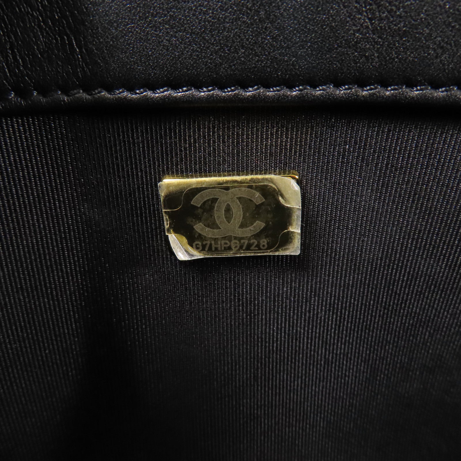 CHANEL 牛皮皮革Boy 25金扣肩背袋