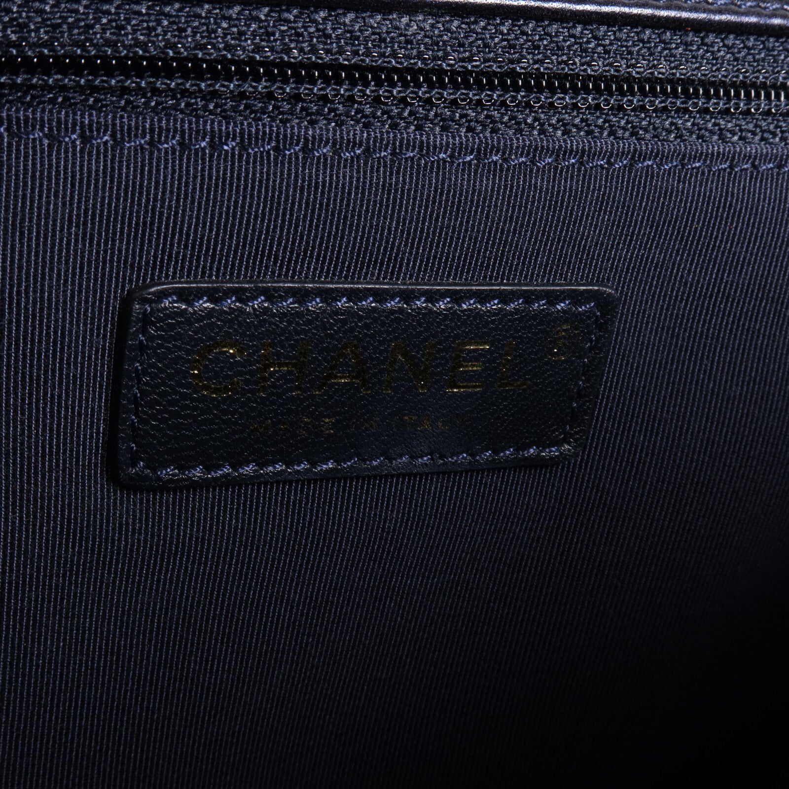 CHANEL 牛皮皮革Boy 30鏈帶肩背袋