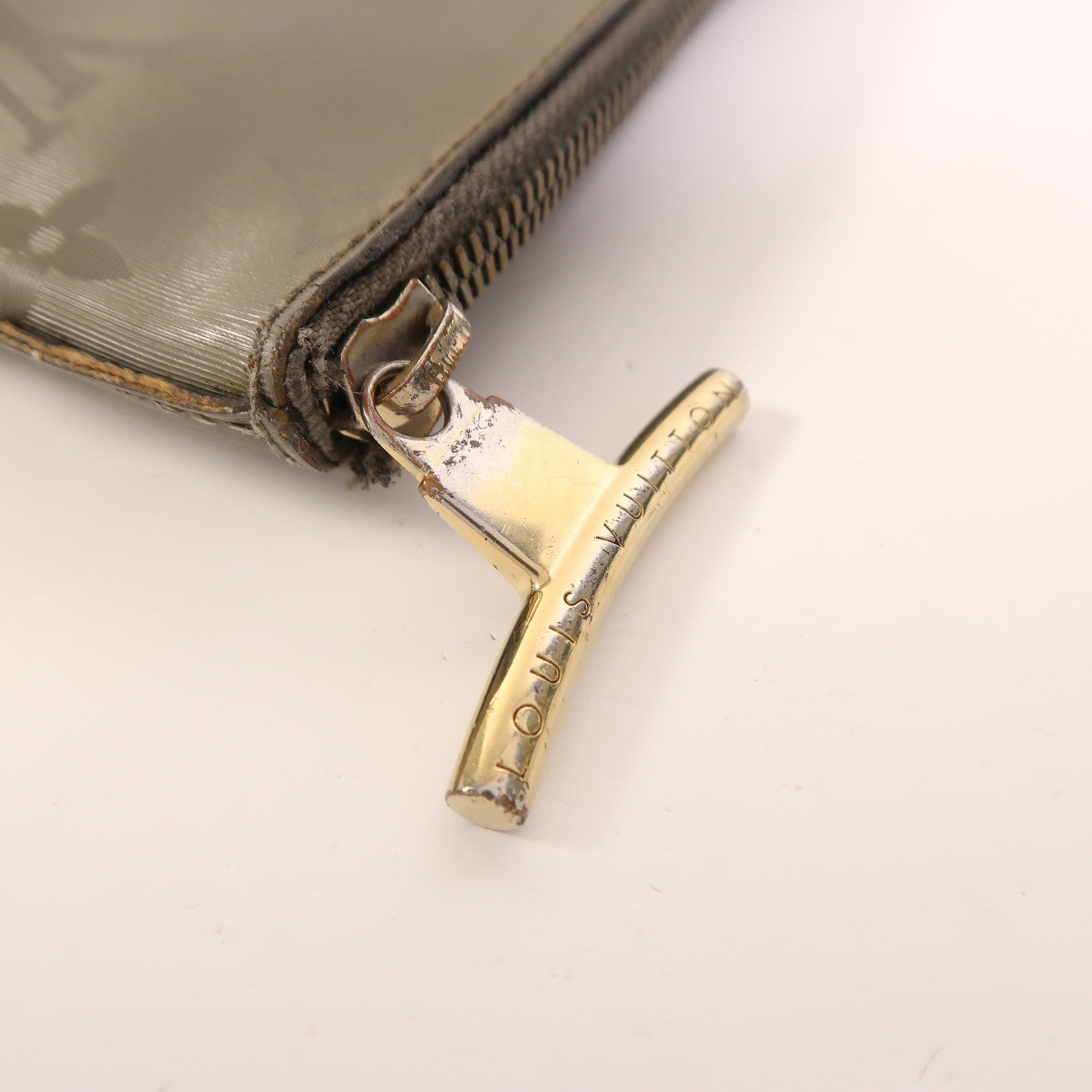 LOUIS VUITTON 【激減優惠】Monogram Titanium Pochette Cosmos金扣手拿包