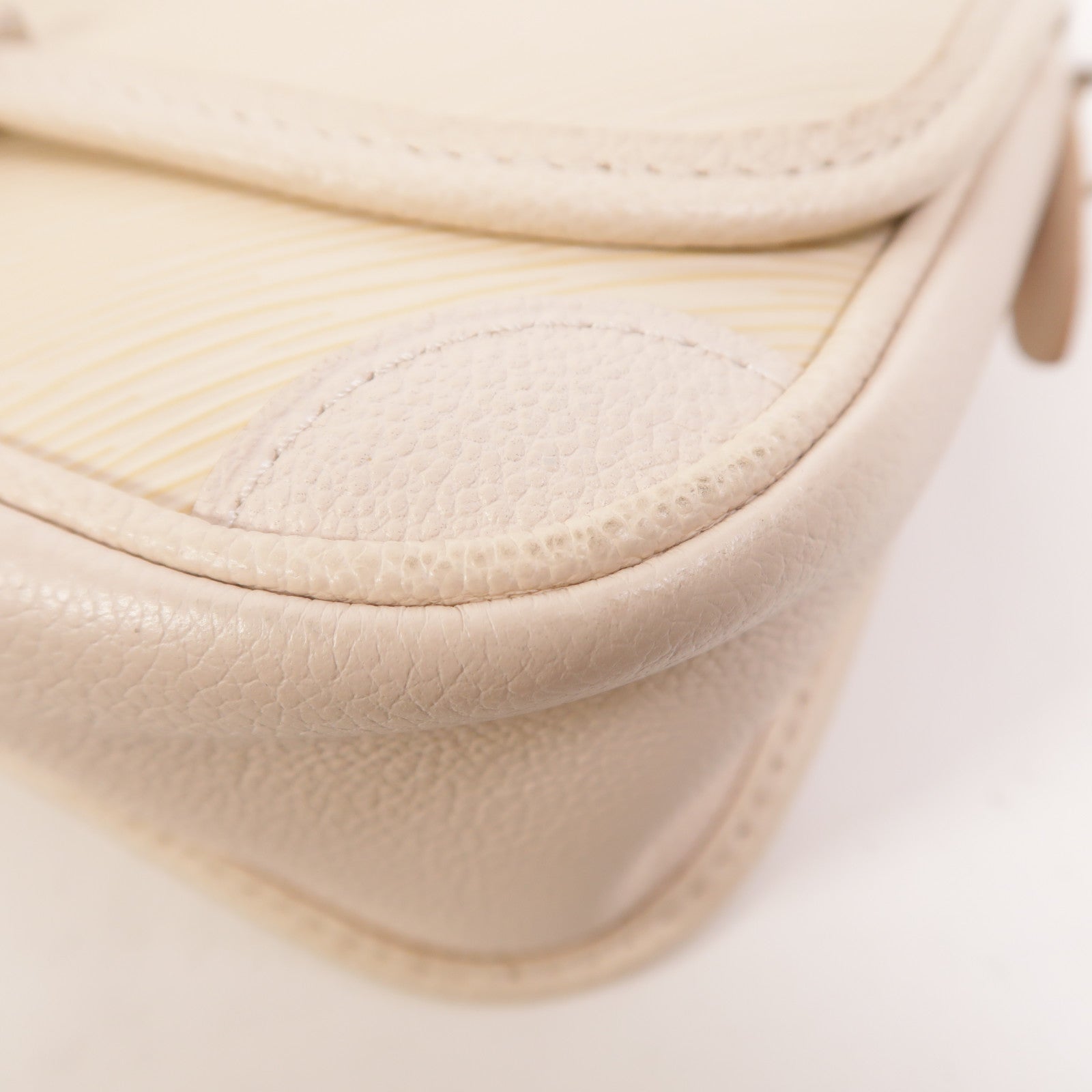 LOUIS VUITTON Epi Buci肩背袋