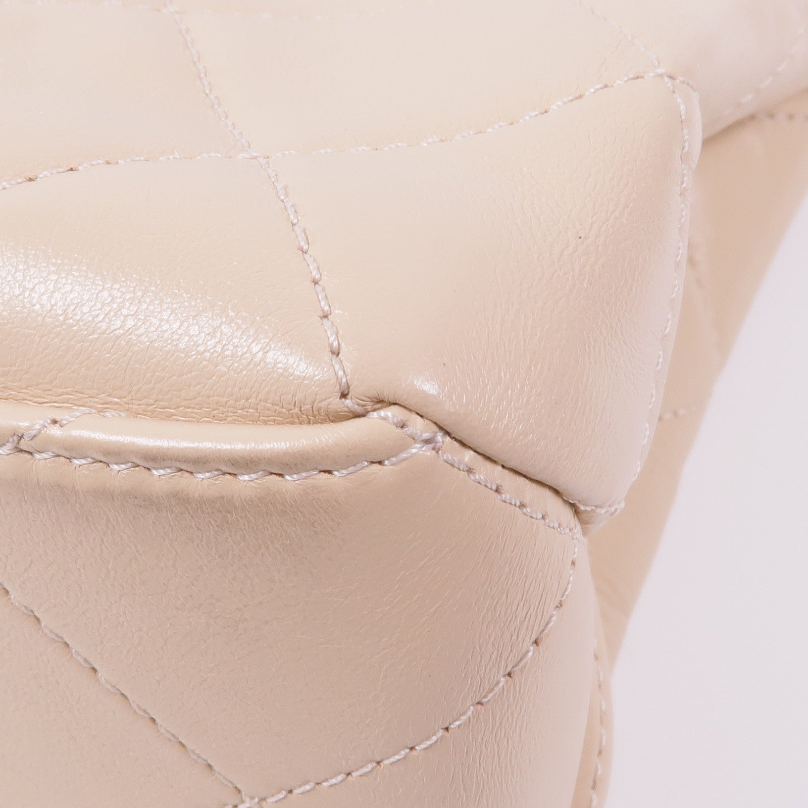 CHANEL 牛皮皮革Chain Shoulder金扣鏈帶肩背袋