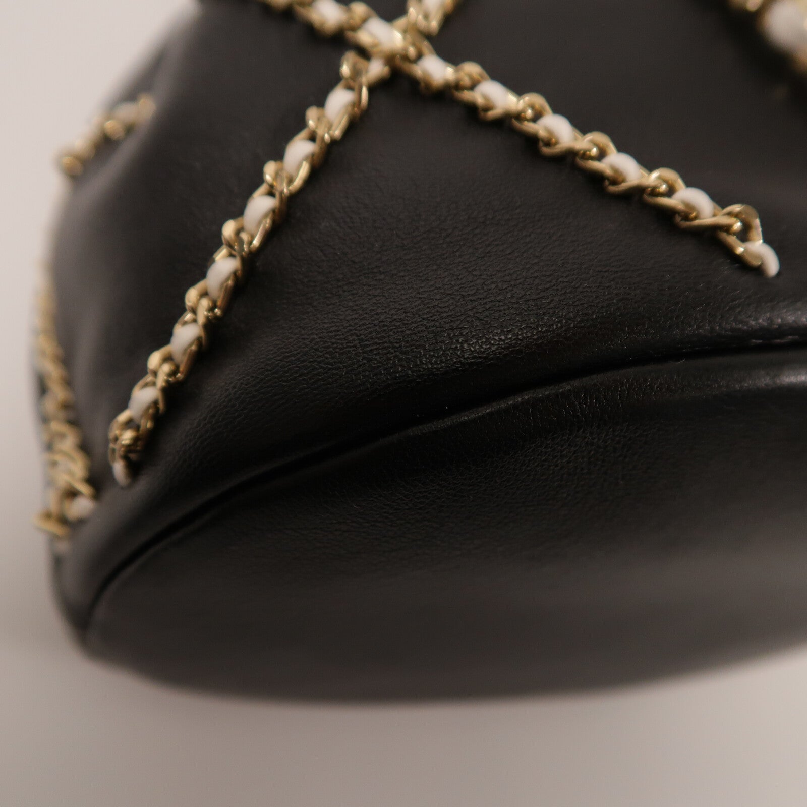 CHANEL 羊皮皮革Drawstring Bag鏈帶肩背袋