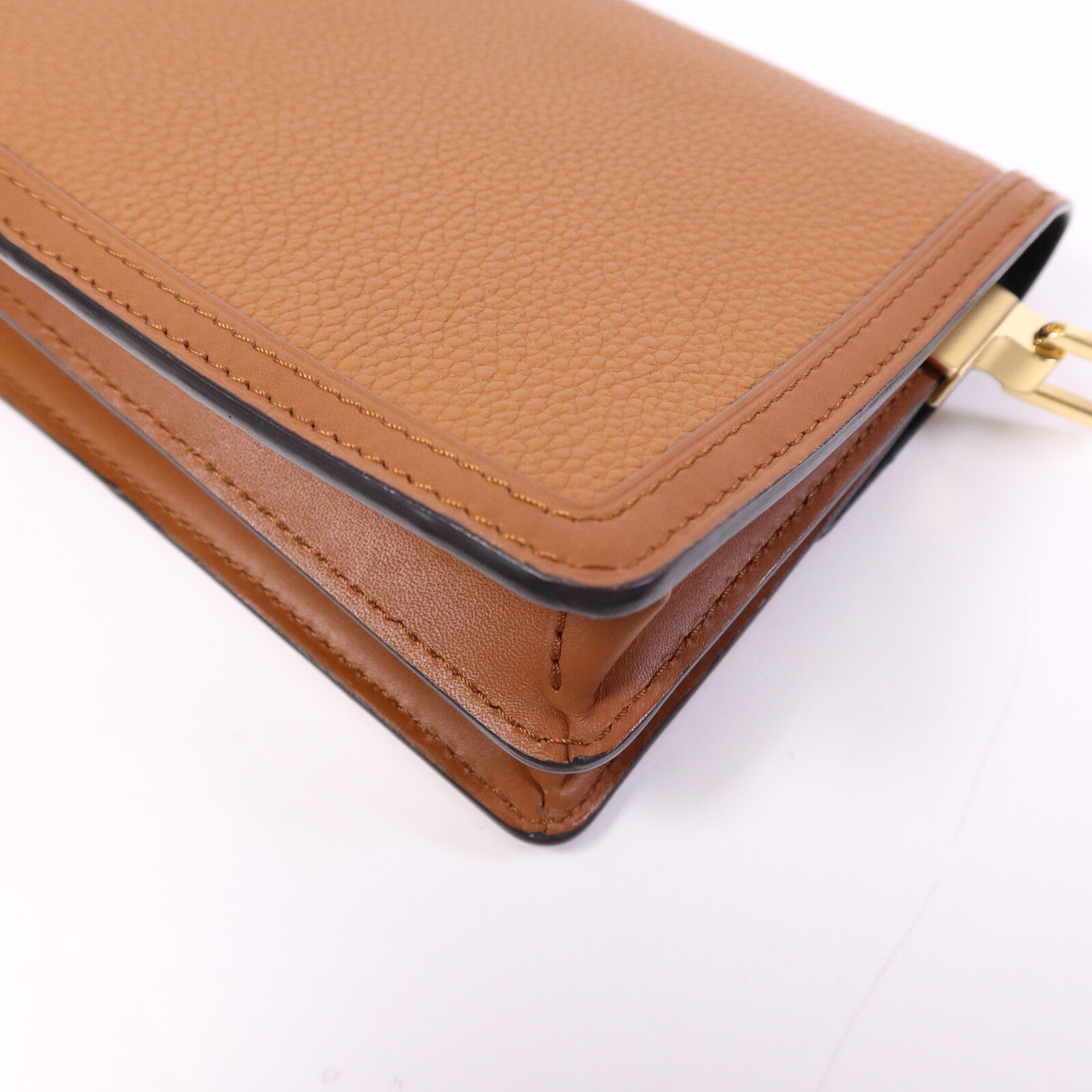 LOUIS VUITTON Taurillon Clemence Mini Dauphine金扣肩背袋