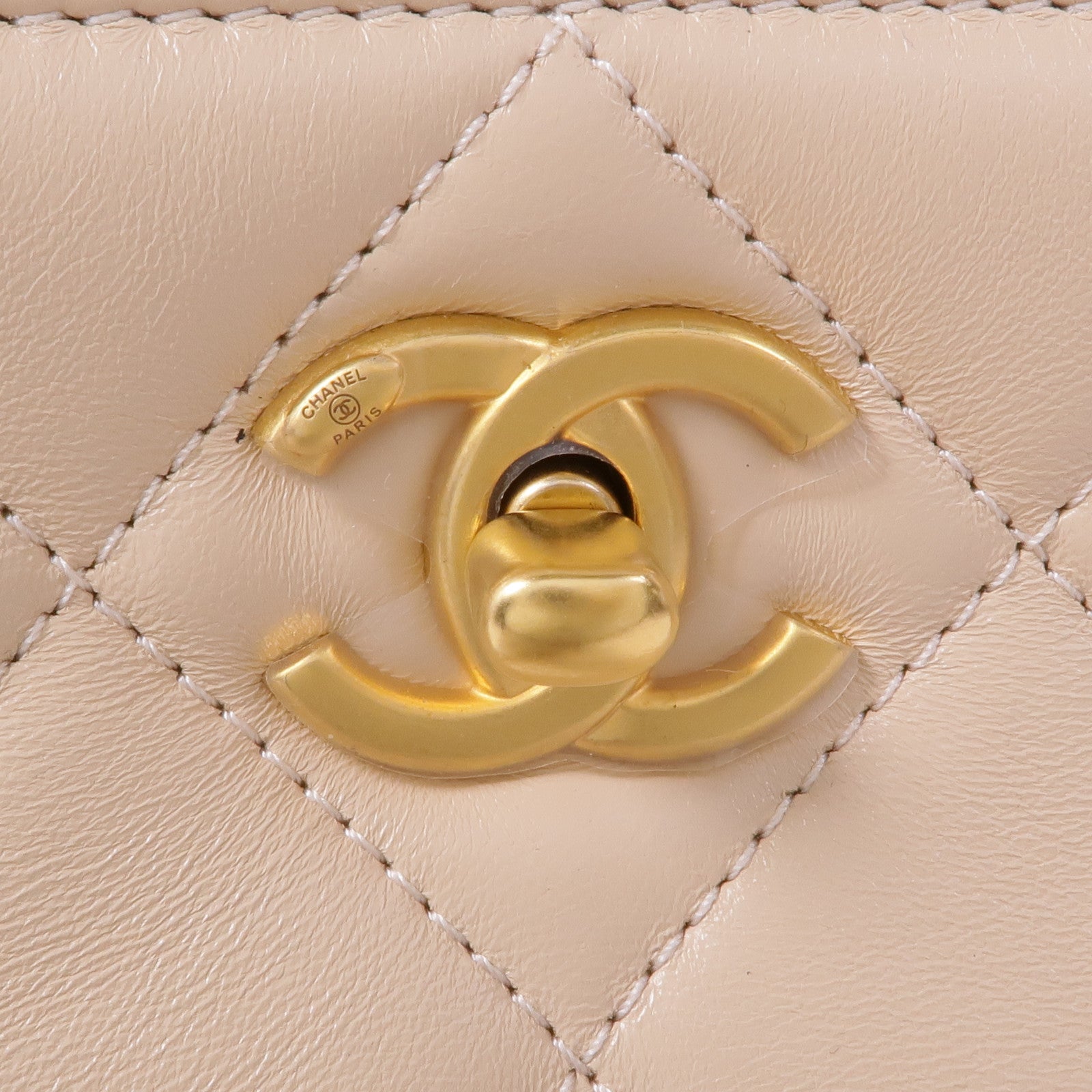 CHANEL 牛皮皮革Chain Shoulder金扣鏈帶肩背袋