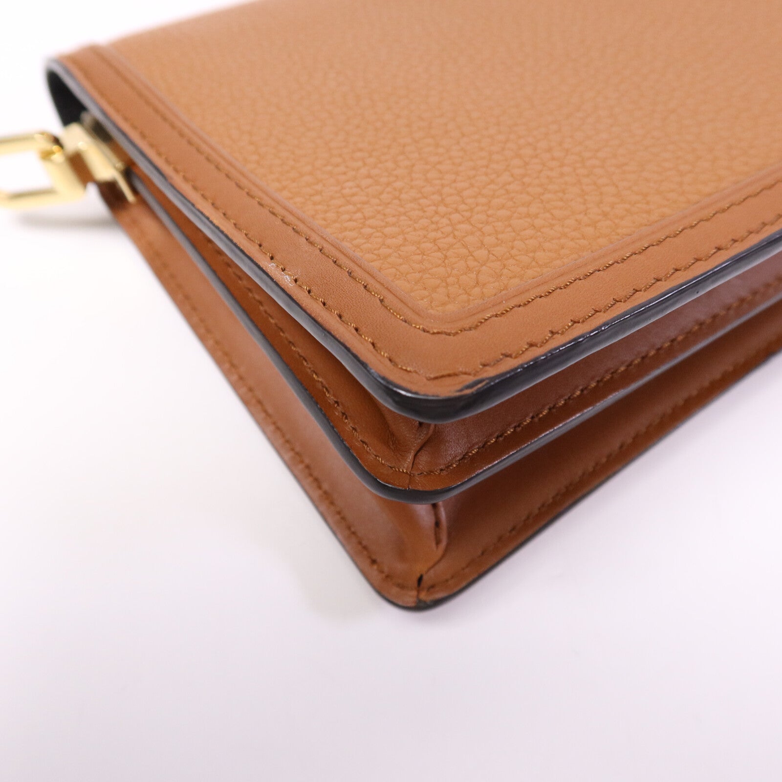 LOUIS VUITTON Taurillon Clemence Mini Dauphine金扣肩背袋