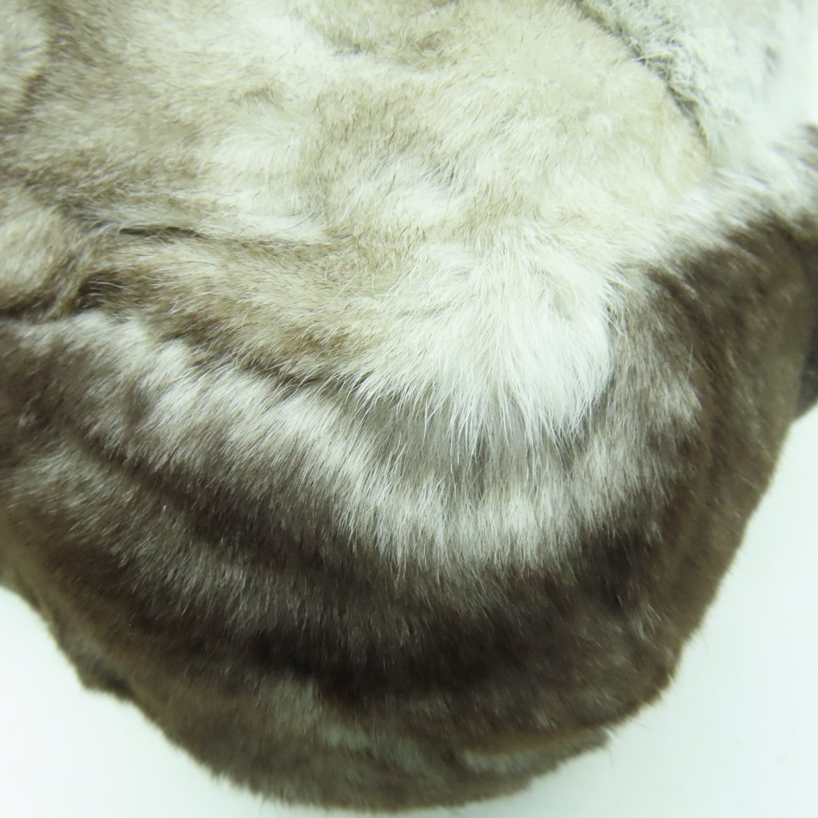 CHANEL 【激減優惠】Fur Chain Shoulder Bag銀扣鏈帶肩背袋啡色/白色