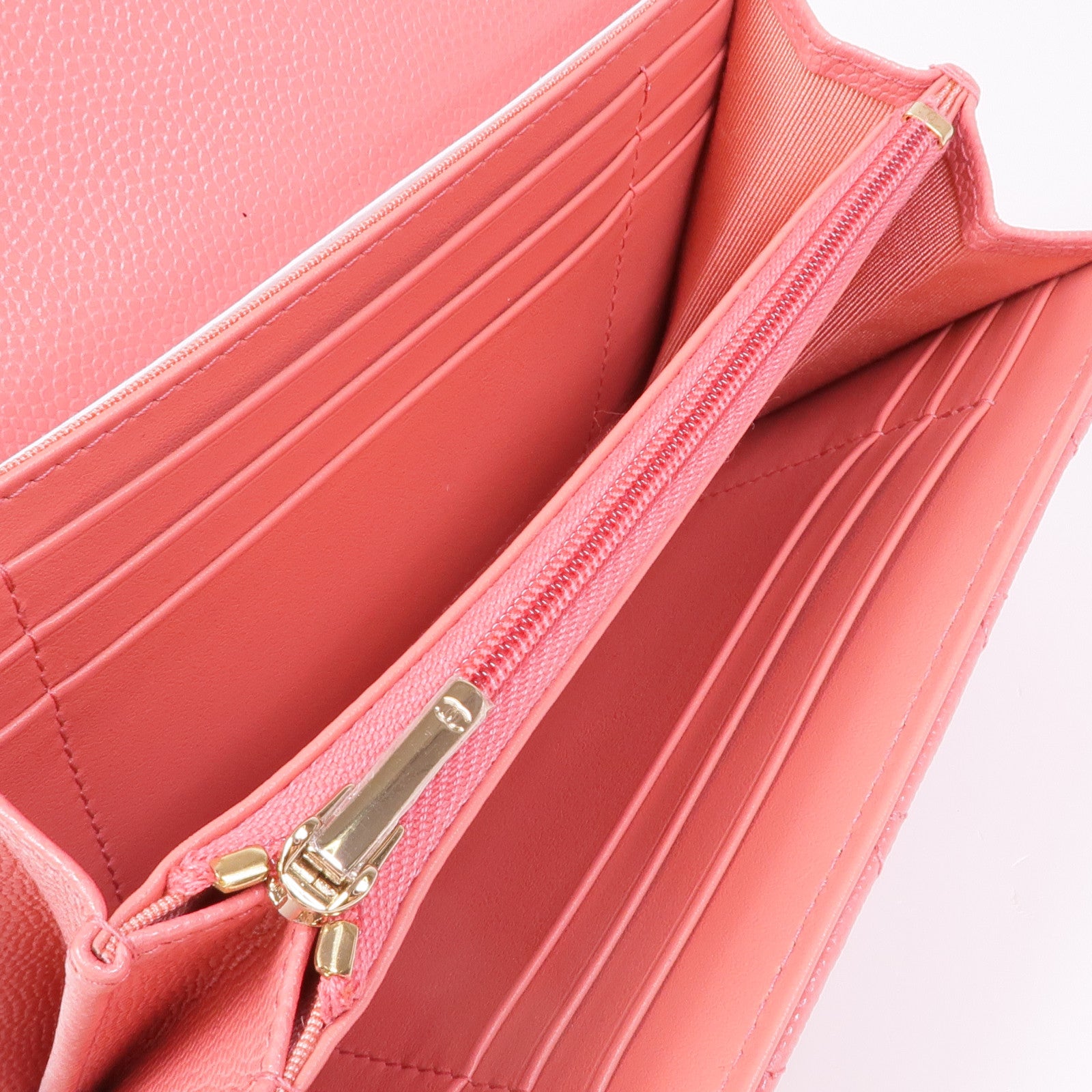 CHANEL 牛皮皮革Wallet金扣錢包