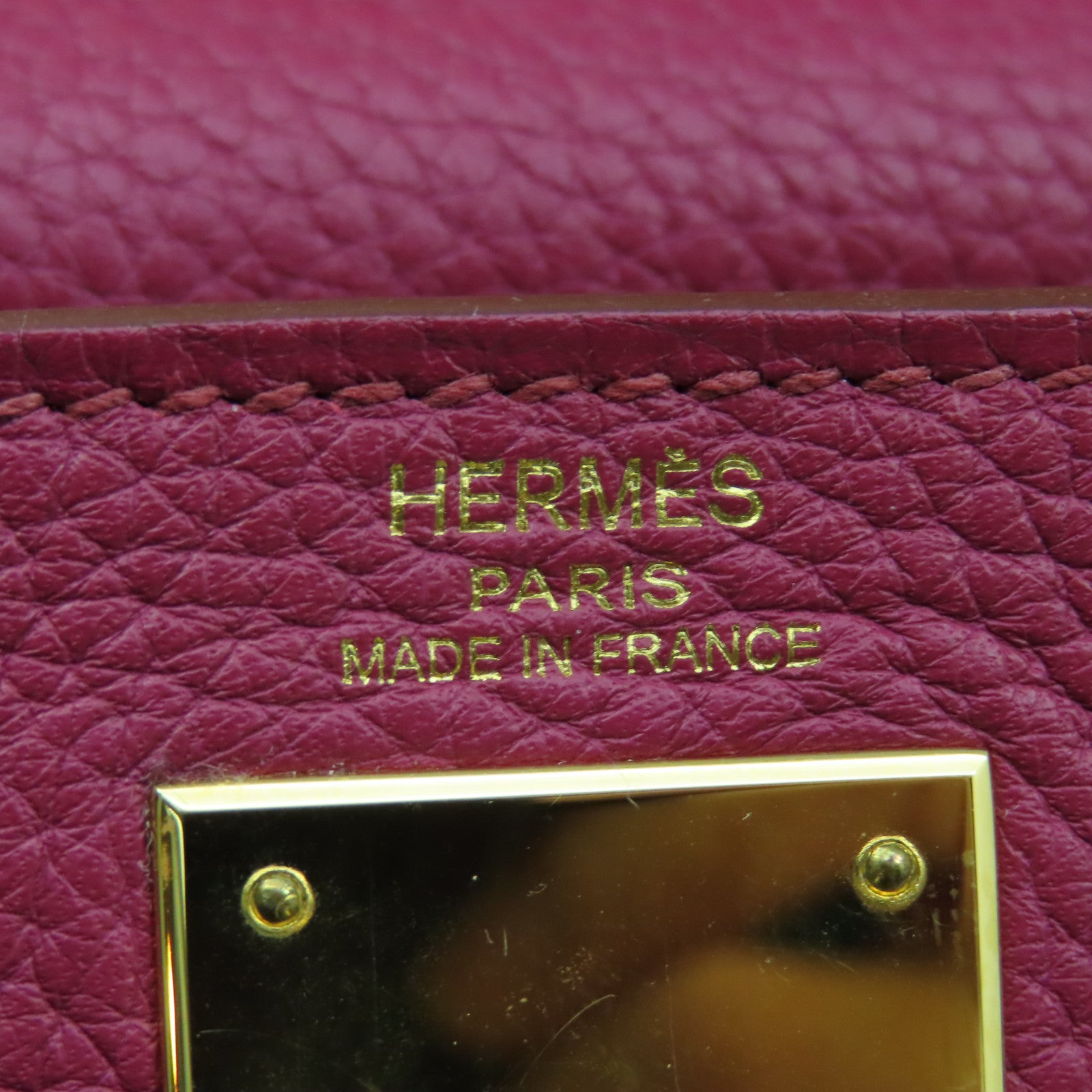 HERMES Clemence皮革Kelly 28金扣手挽袋Rubis红色