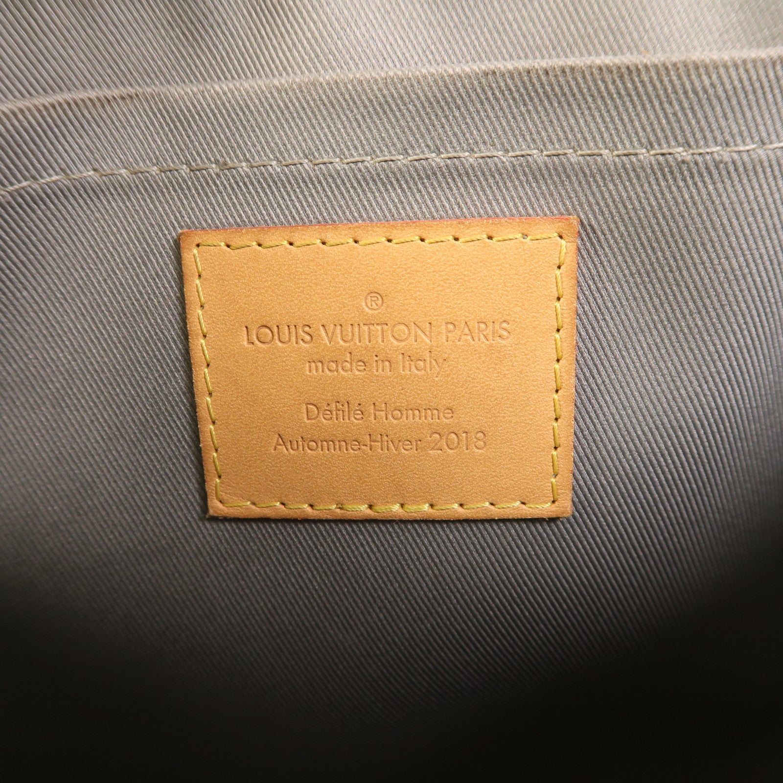 LOUIS VUITTON 【激減優惠】Monogram Titanium Pochette Cosmos金扣手拿包