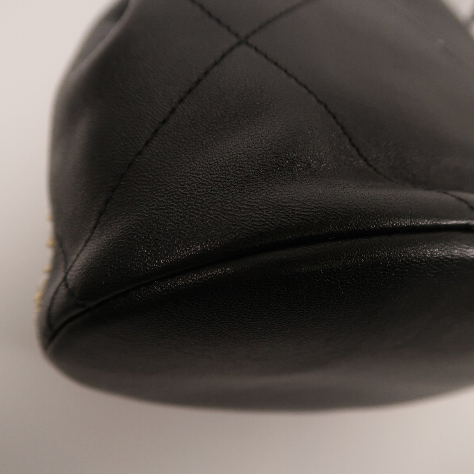 CHANEL 羊皮皮革Drawstring Bag鏈帶肩背袋