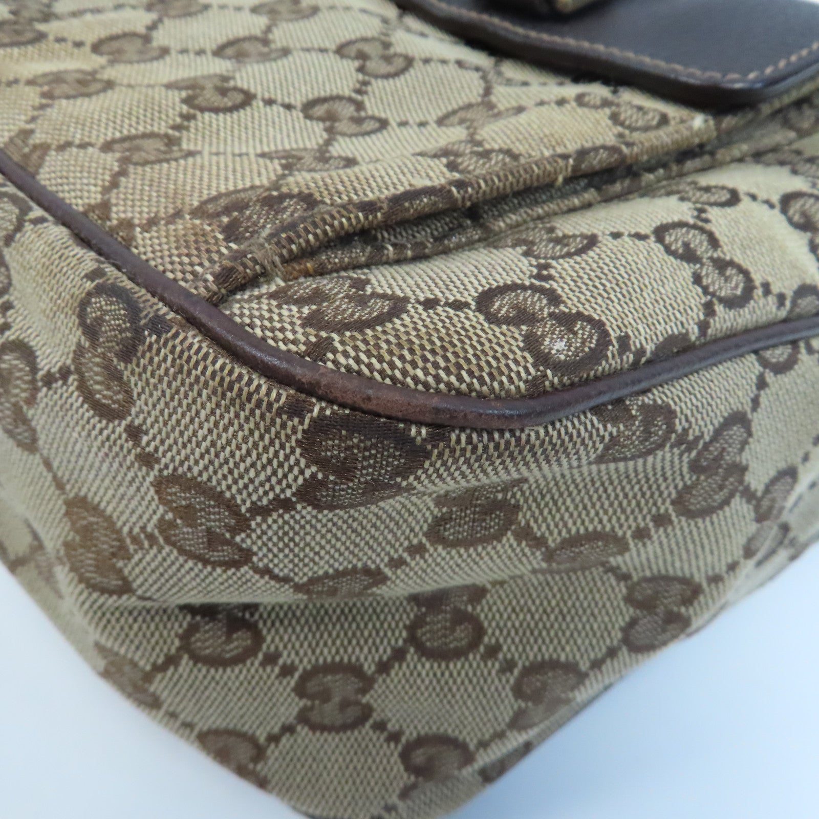 GUCCI 帆布Shoulder Bag金扣肩背袋啡色